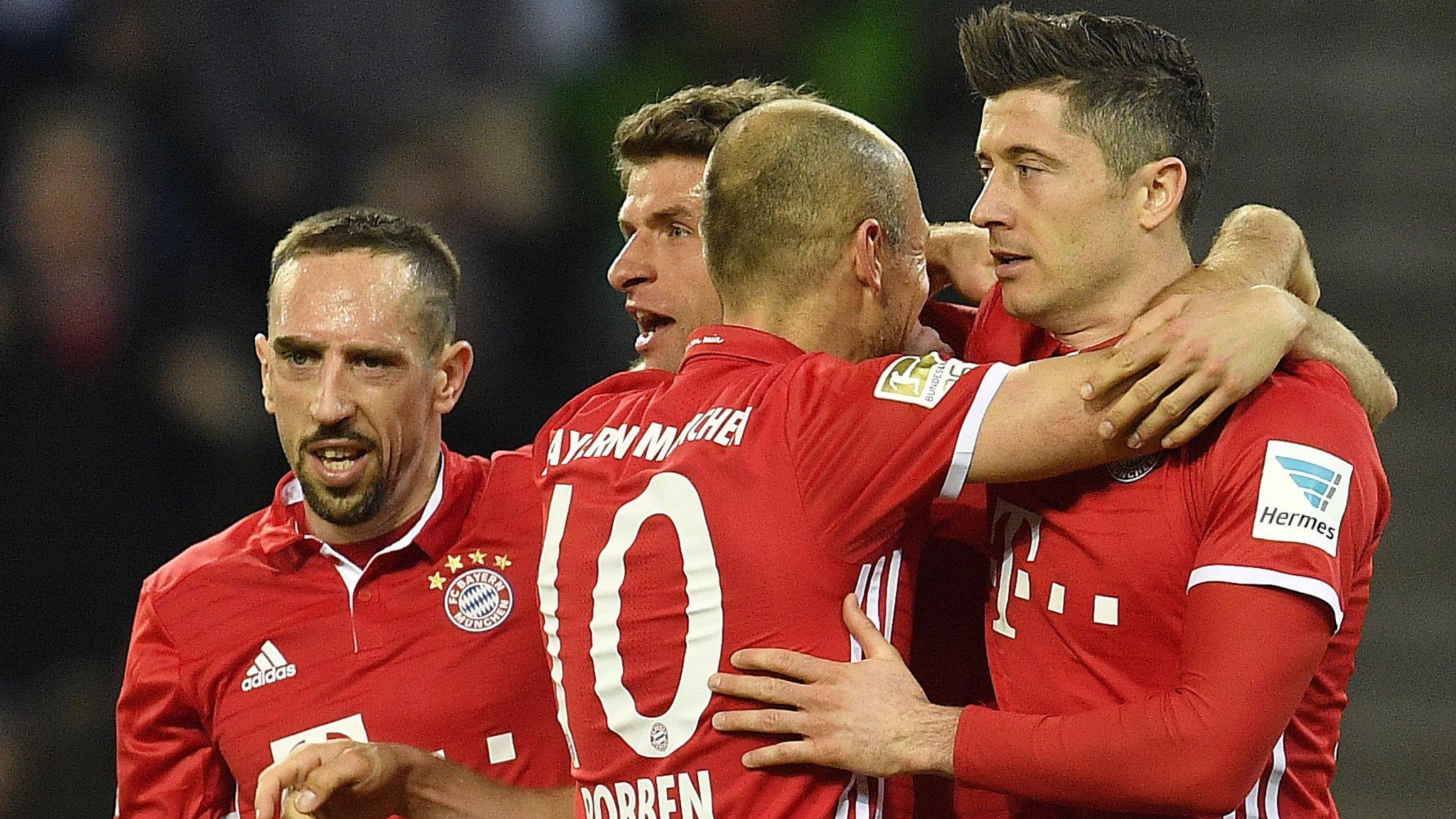 Bayern celebrate Mueller opener