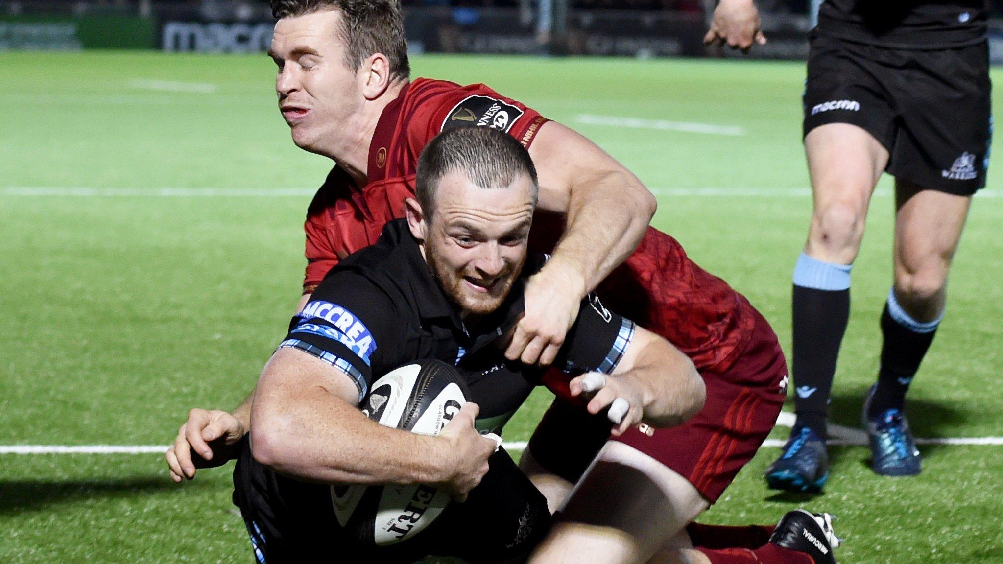 Nick Grigg scores Glasgow's third try of the night