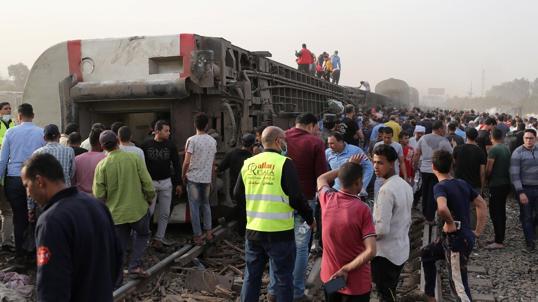 Derailed train carriages after a deadly train accident near Toukh, Egypt (18 April 2021)