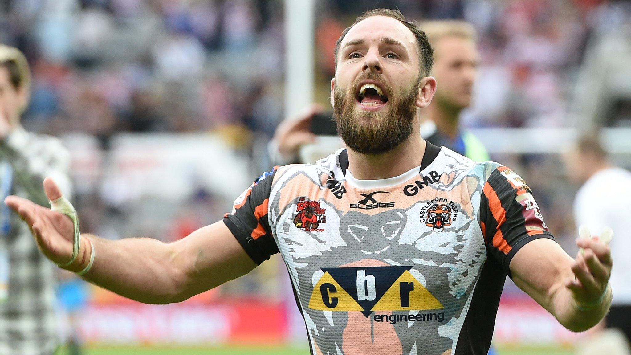 Luke Gale of Castleford Tigers