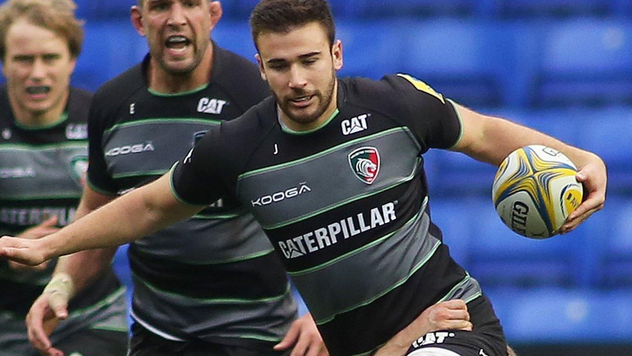 Leicester Tigers back Tommy Bell