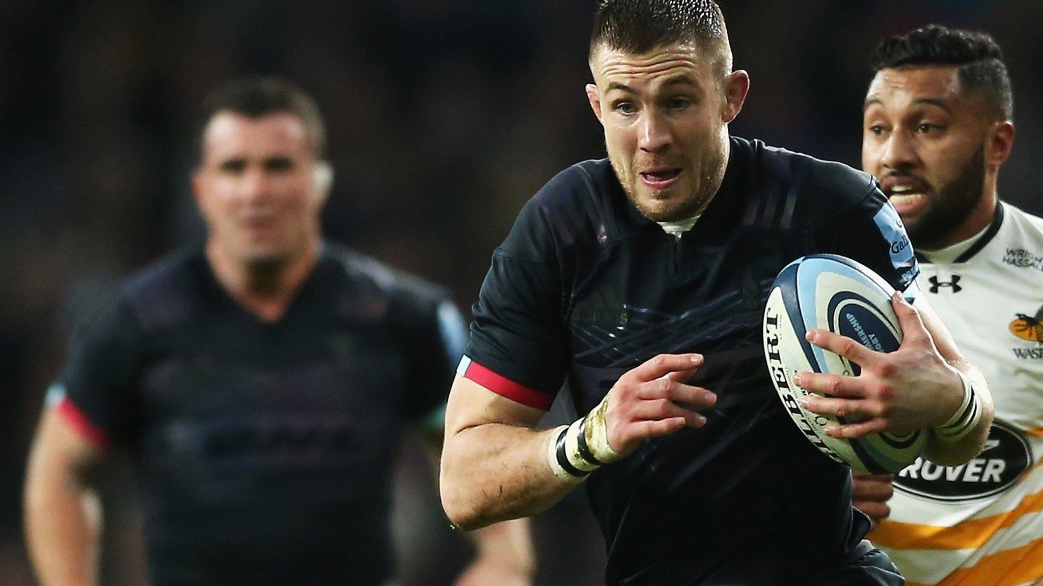 Harelquins' Mike Brown in action against Wasps