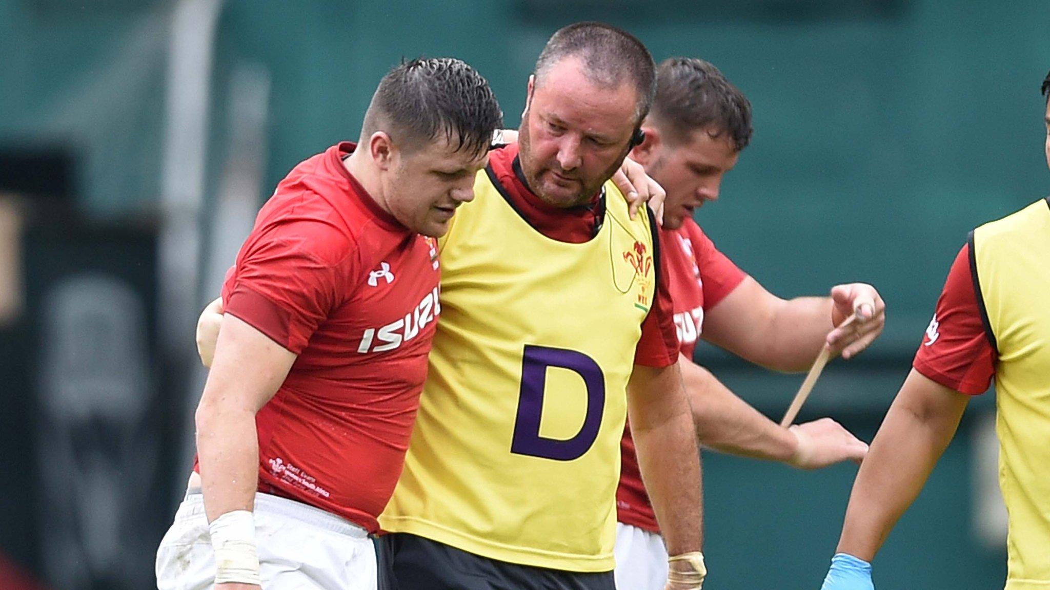 Steff Evans injured