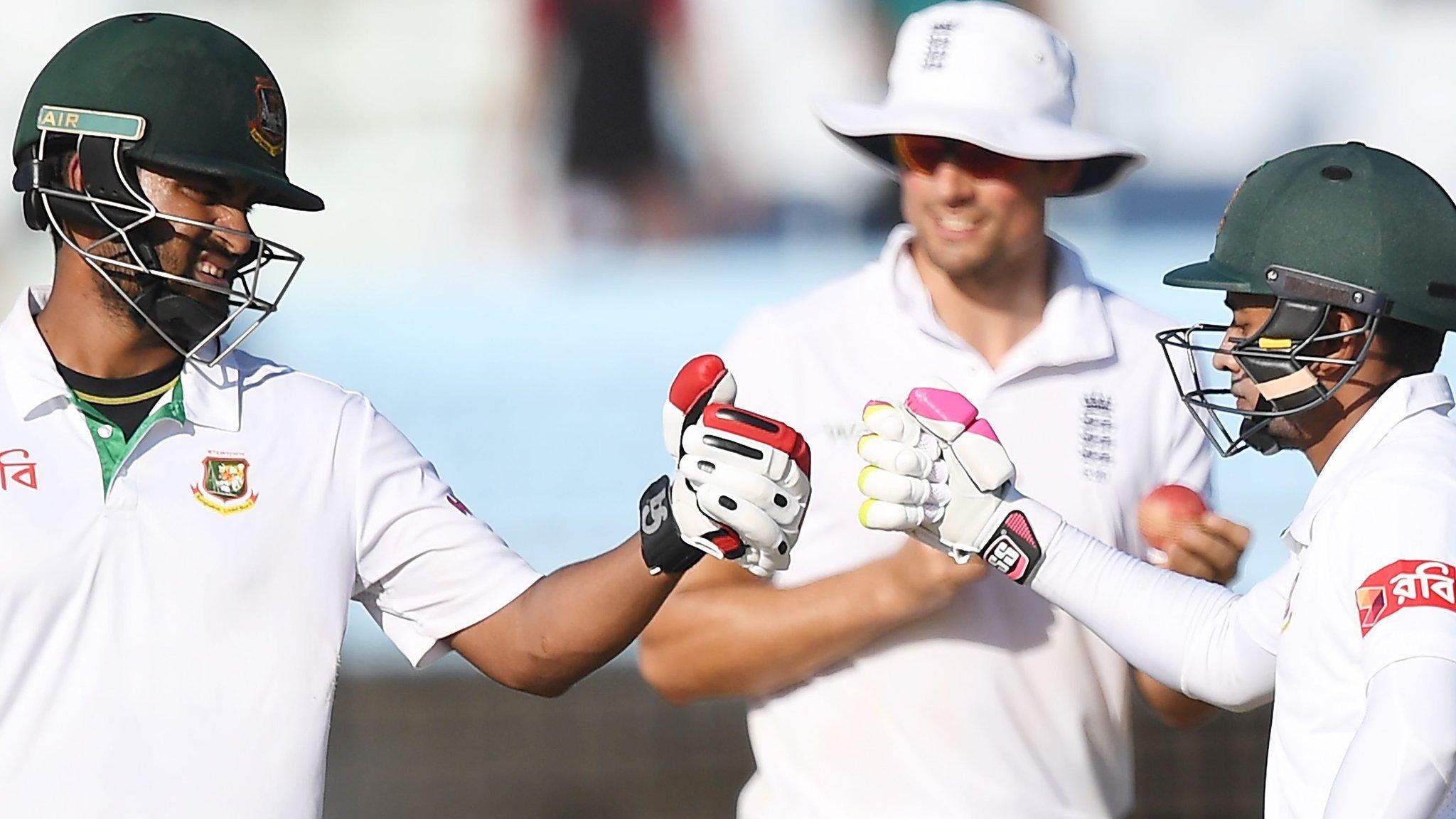 Bangladesh batsmen Tamim Iqbal and Mushfiqur Rahim