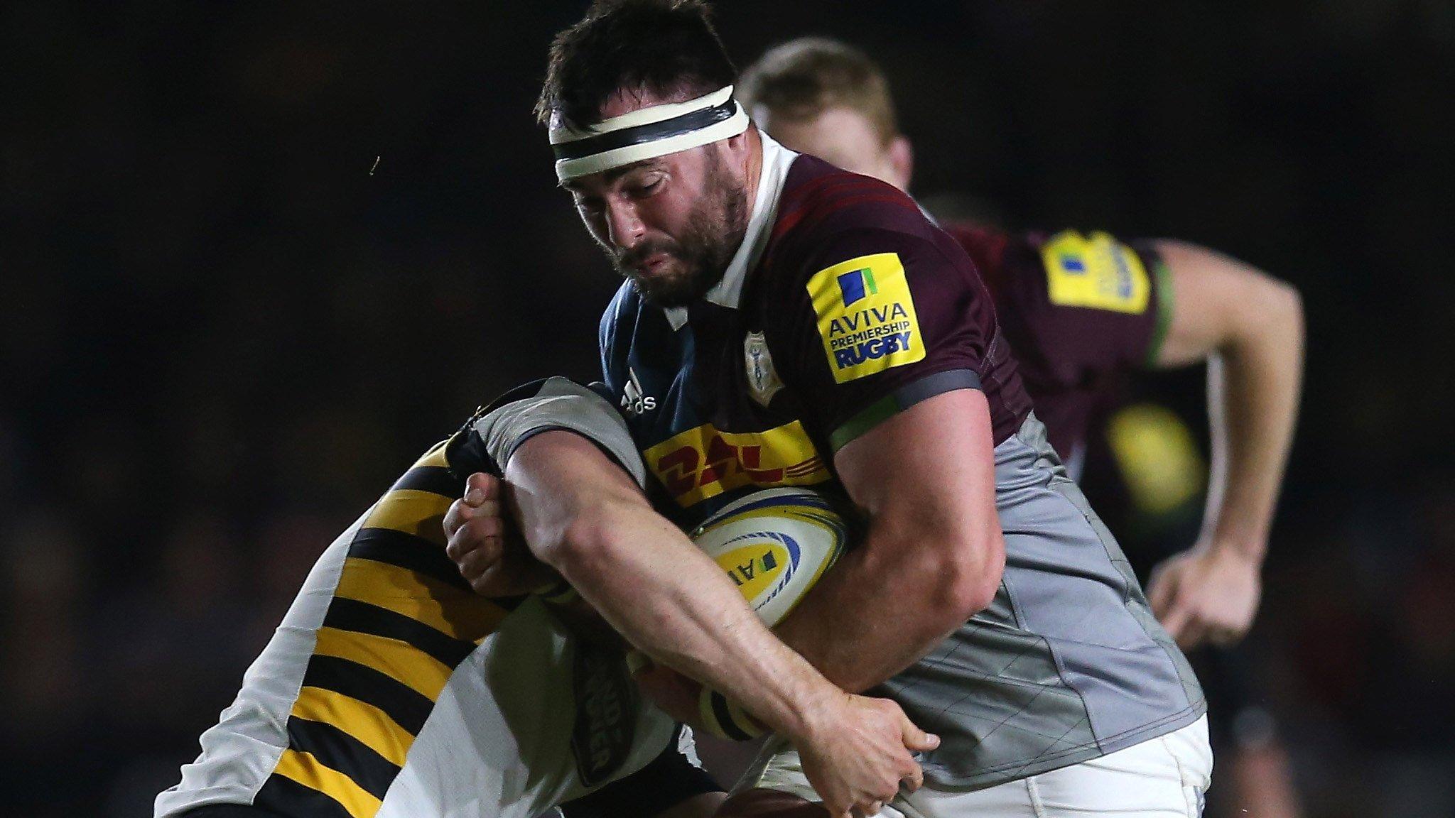 Will Collier shunting a Wasps tackler