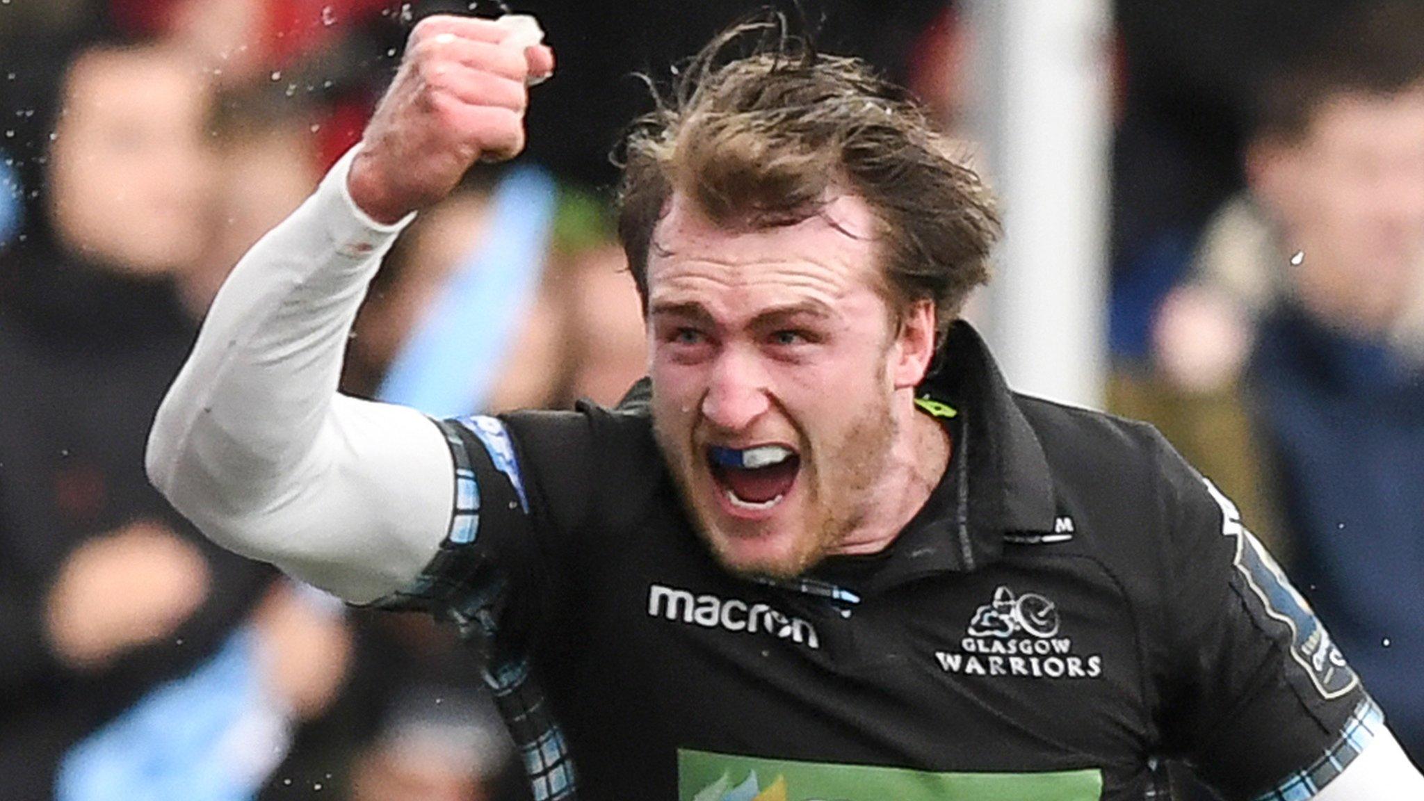 Stuart Hogg celebrates scoring for Glasgow against Leinster