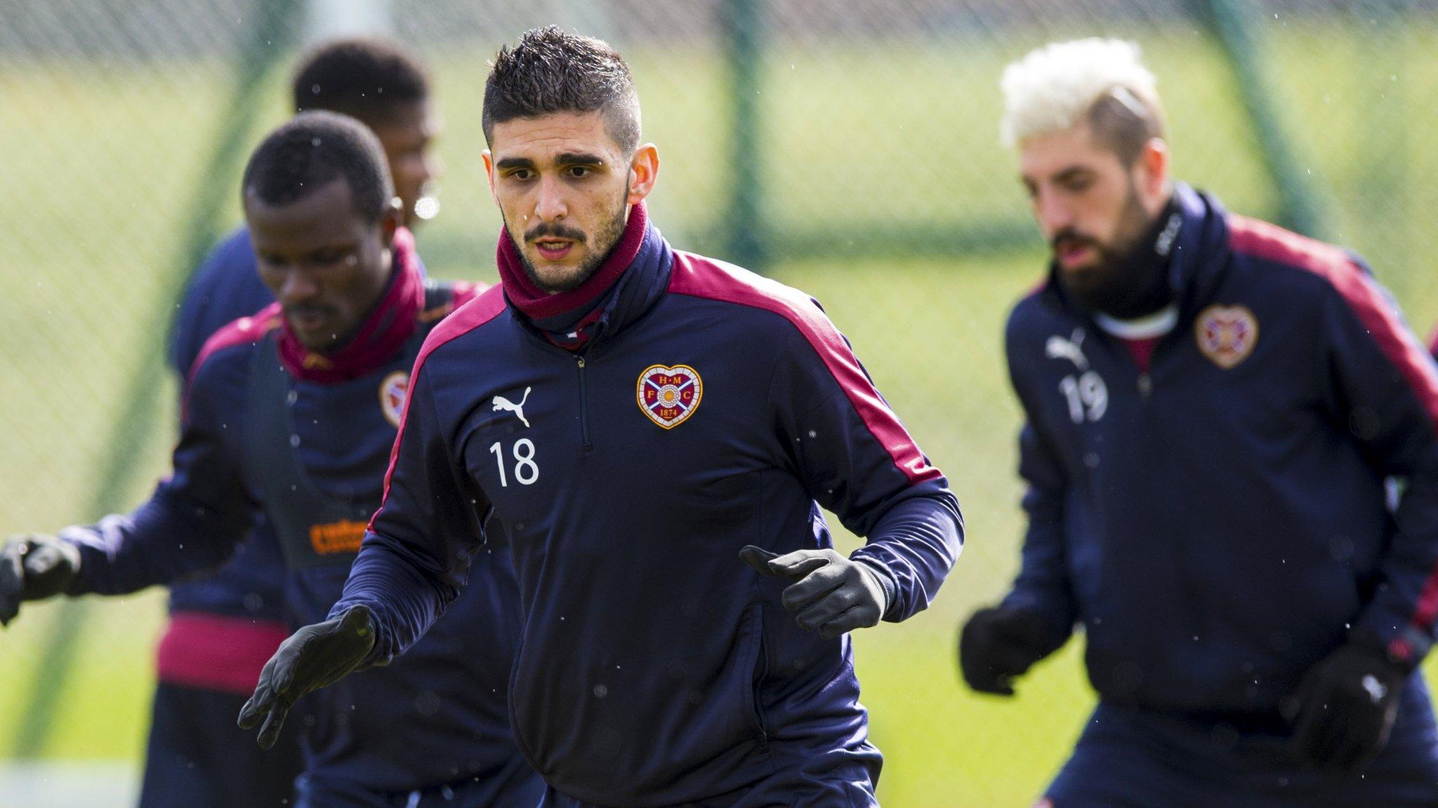 Igor Rossi, Juanma and Abiola Duada in training