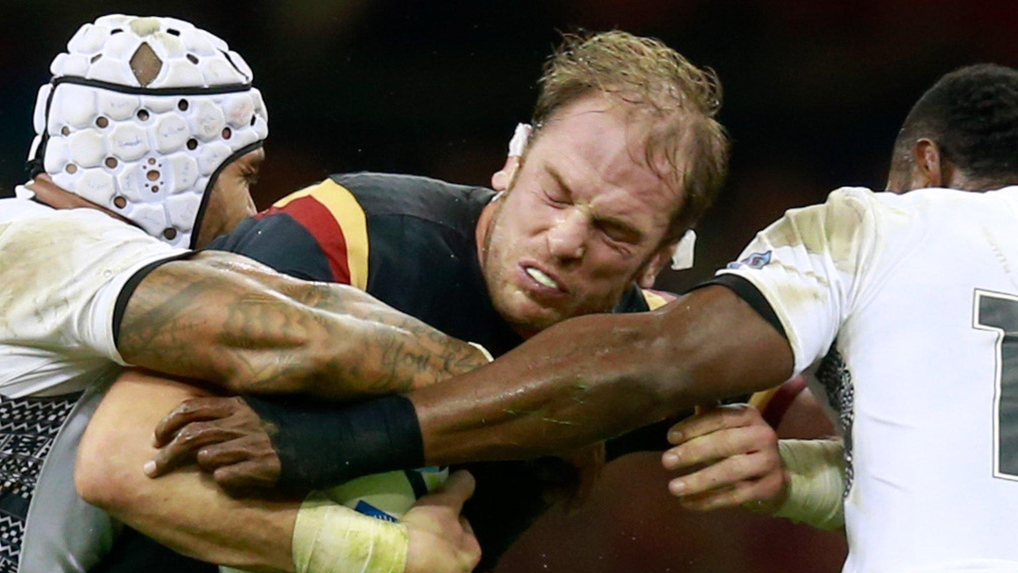 Alun Wyn Jones takes on Fiji tacklers