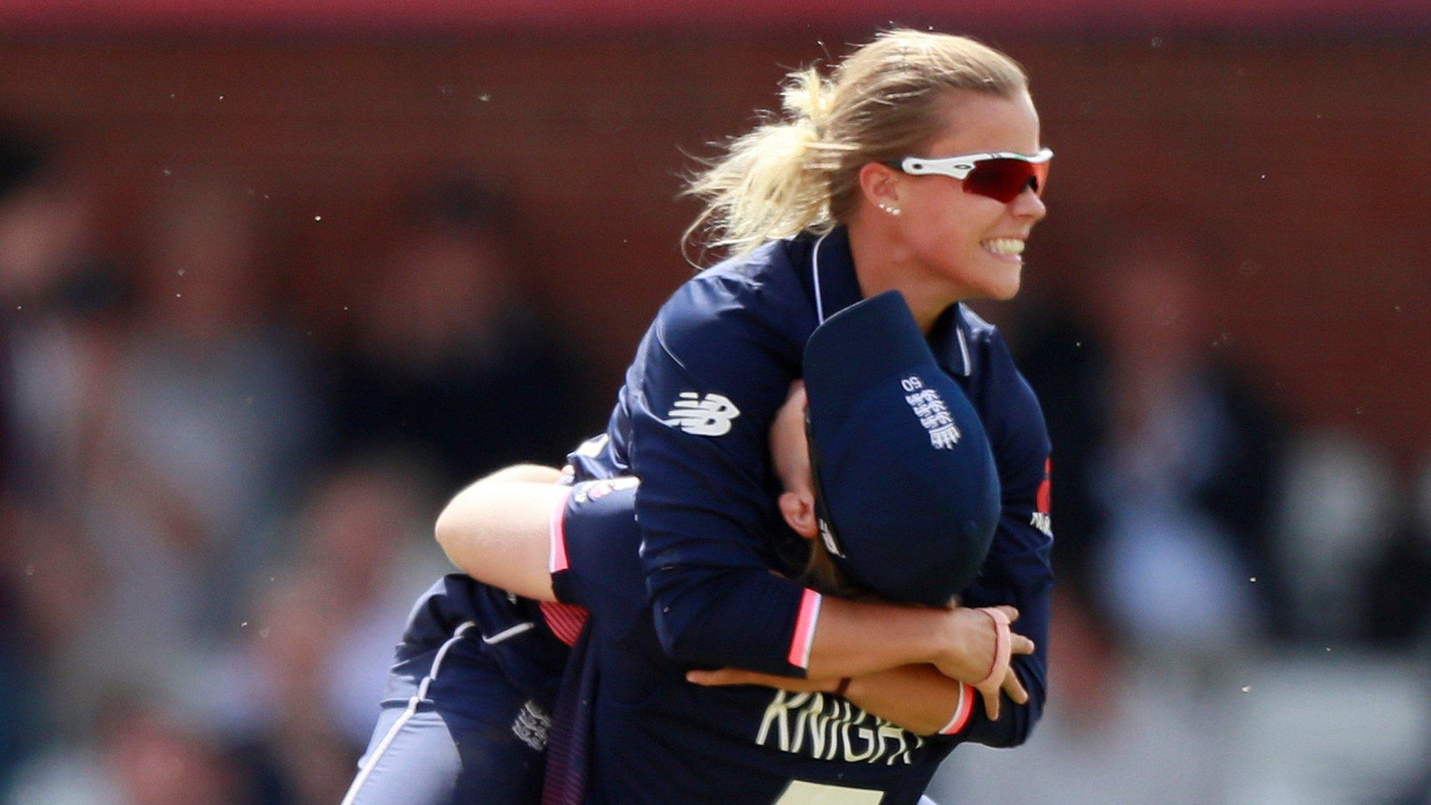 Alex Hartley and Heather Knight celebrates