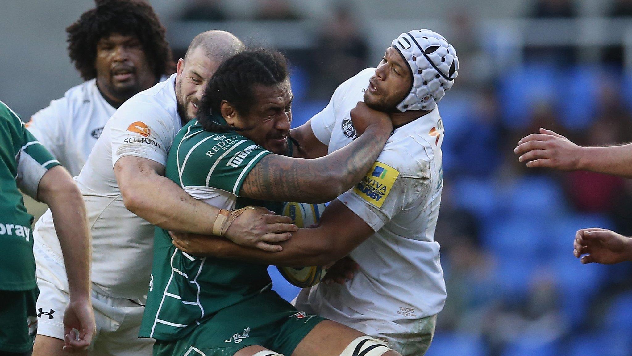 Nizaam Carr tussles with London Irish