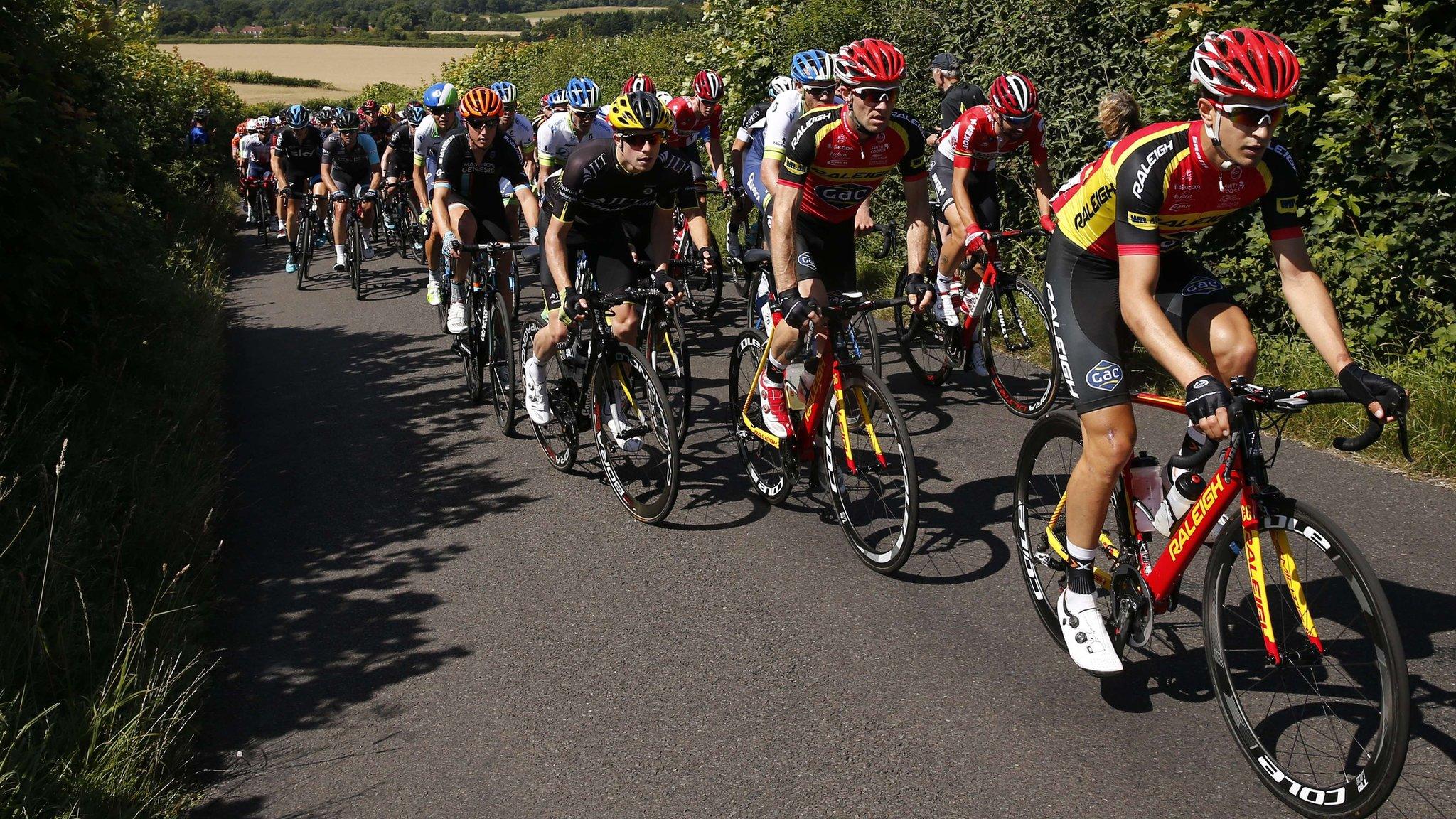 Cyclists ride up Staple Lane