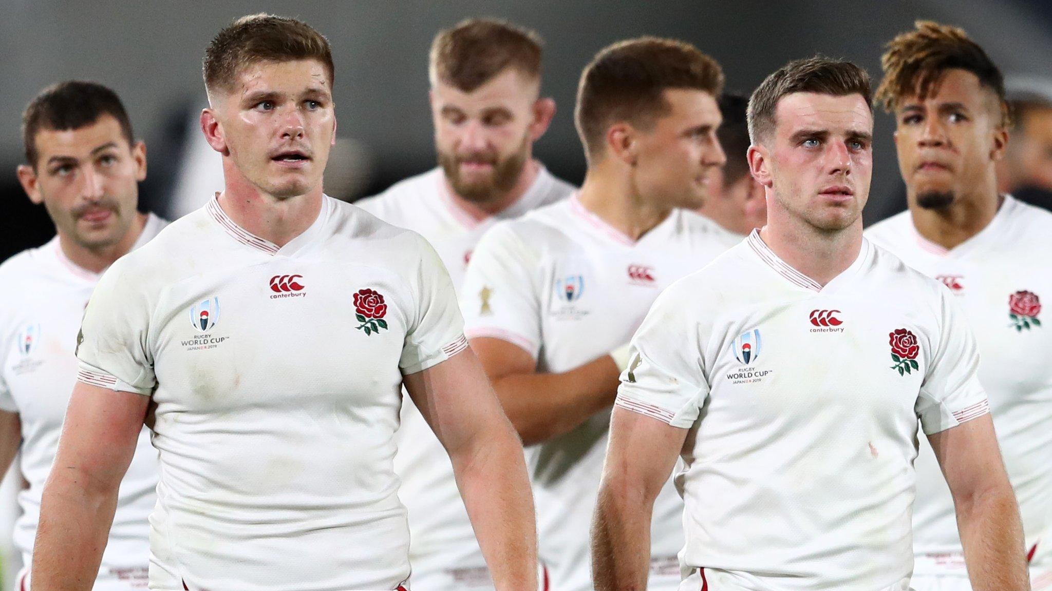 England begin their lap of honour after beating New Zealand in the World Cup semi-final