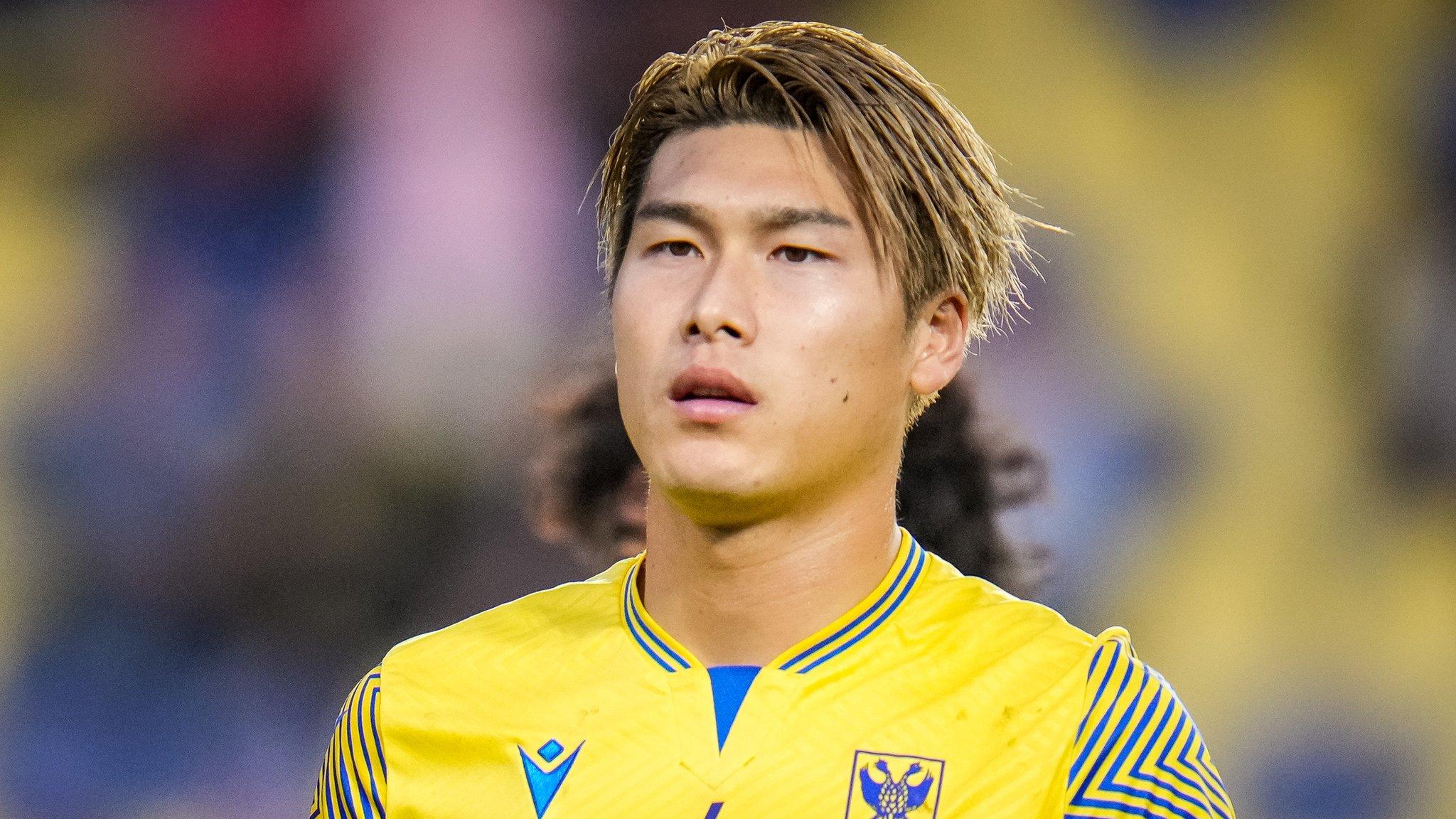 Daiki Hashioka playing for Sint-Truiden