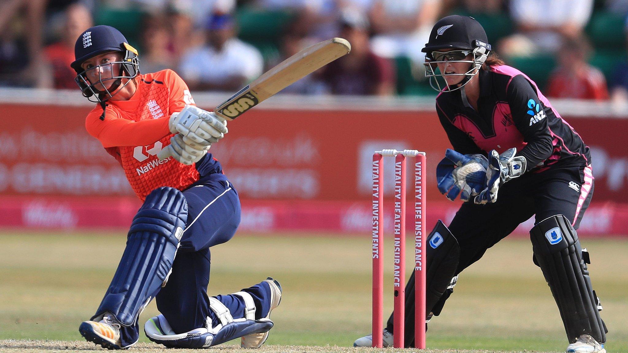 England's Danni Wyatt in action against New Zealand