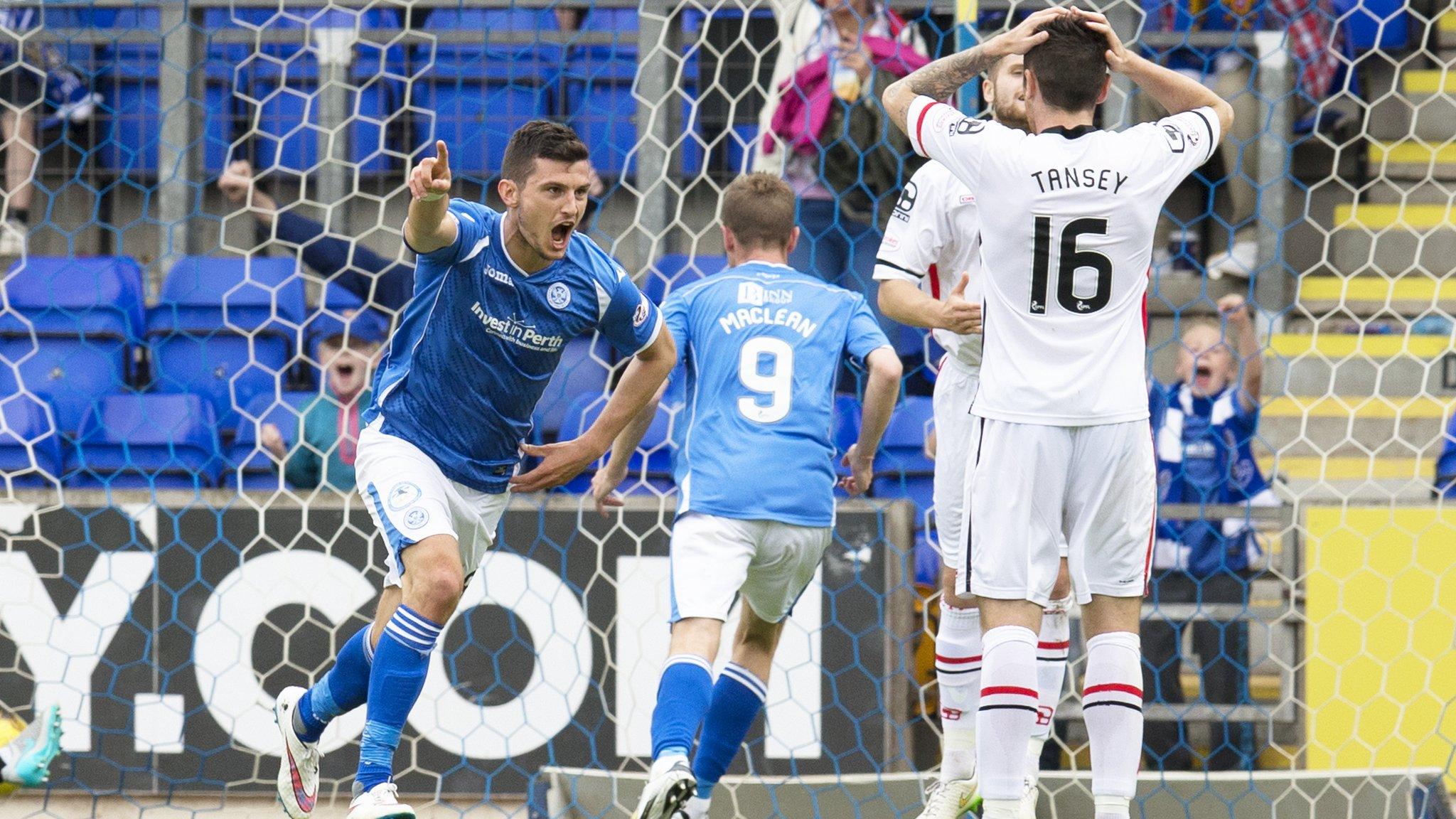 Graham Cummins celebrates after scoring for St Johnstone against Inverness