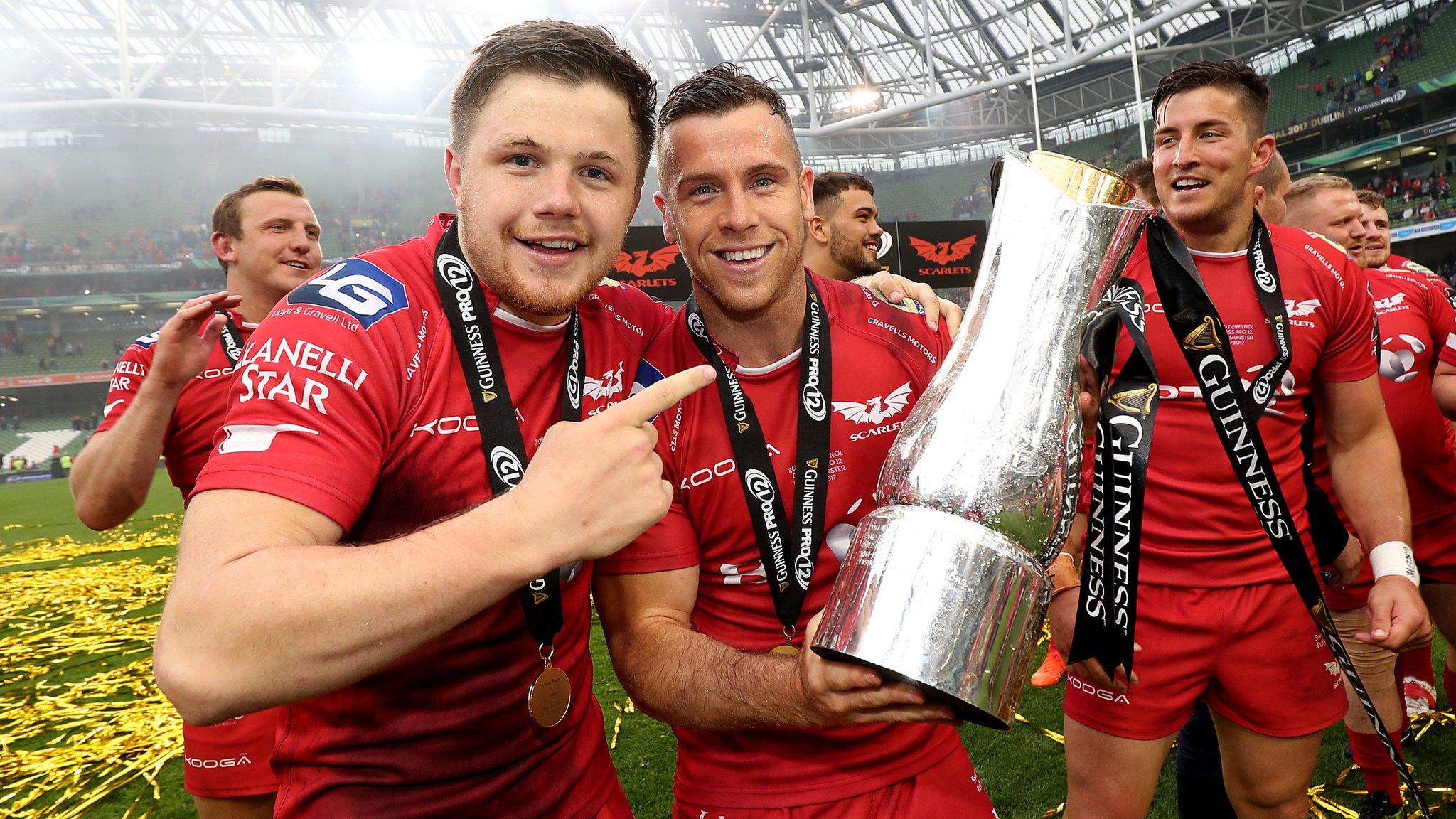 Scarlets celebrate Pro12 title