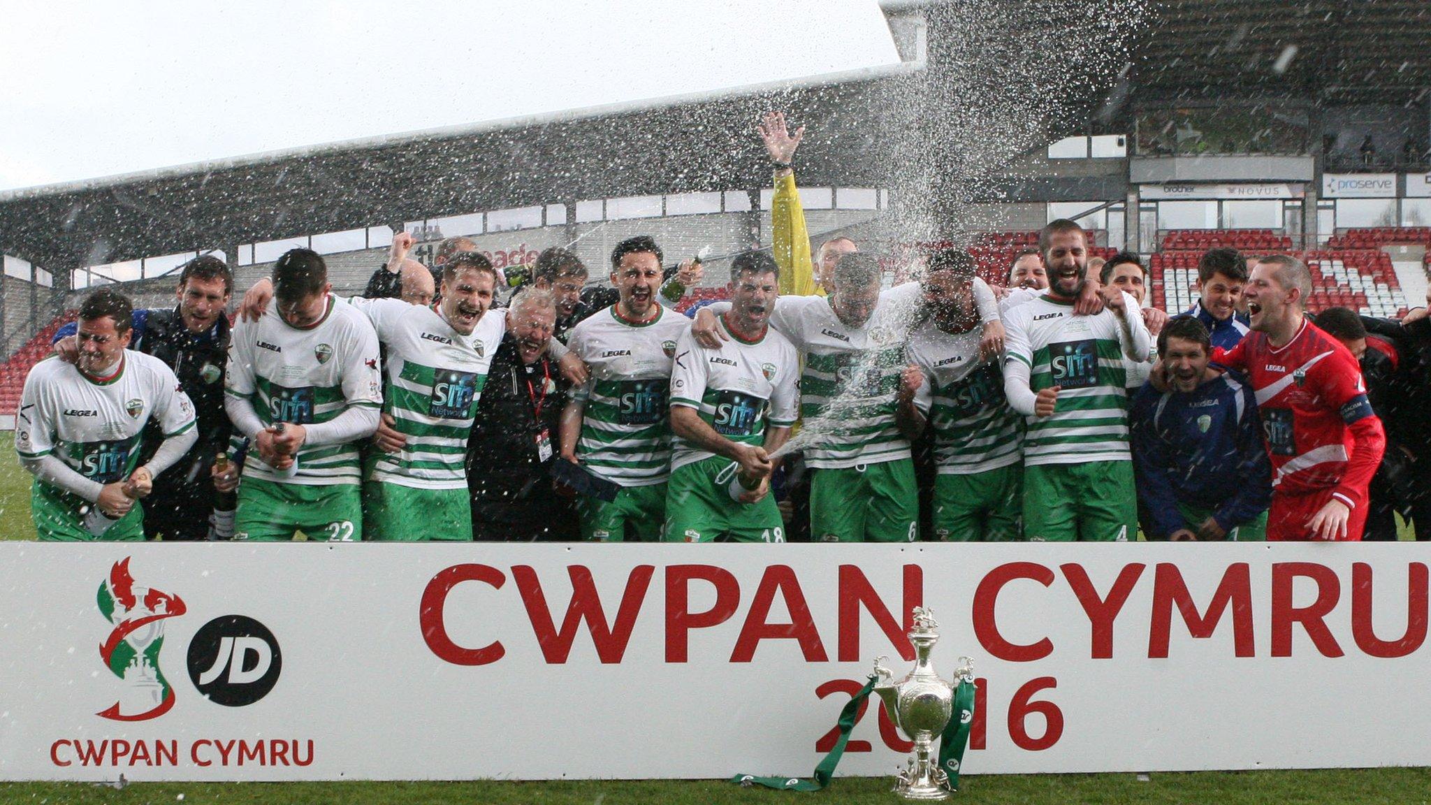 New Saints celebrate winning the 2016 Welsh Cup