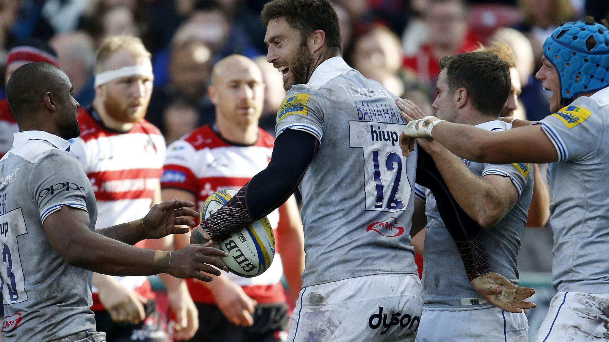 Bath celebrate Matt Banahan's try