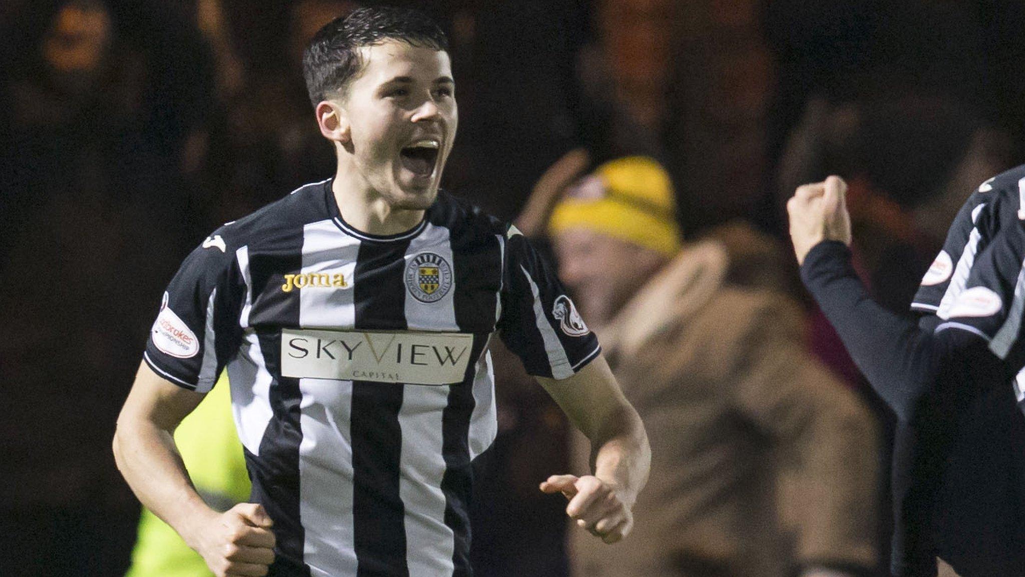 Lewis Morgan celebrates scoring for St Mirren