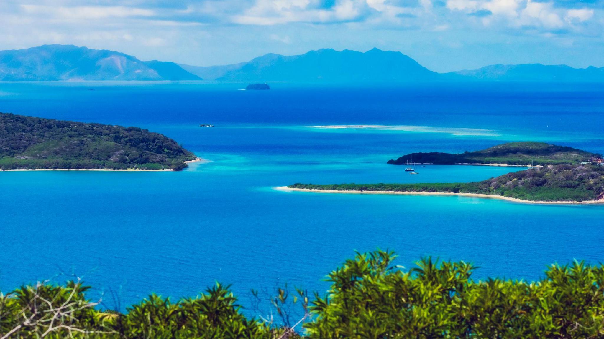 A shot of the New Caledonian barrier reef