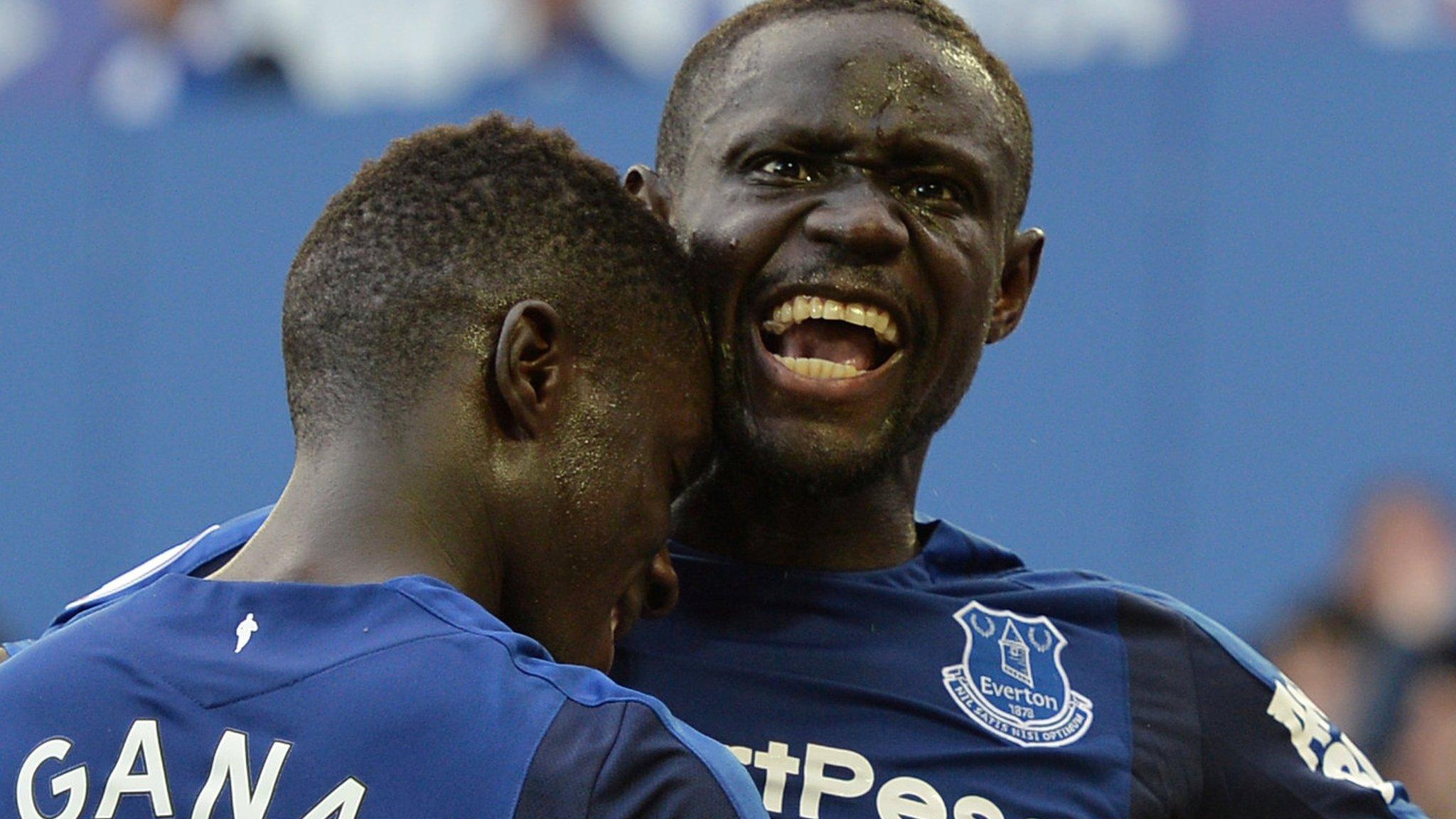 Oumar Niasse celebrates