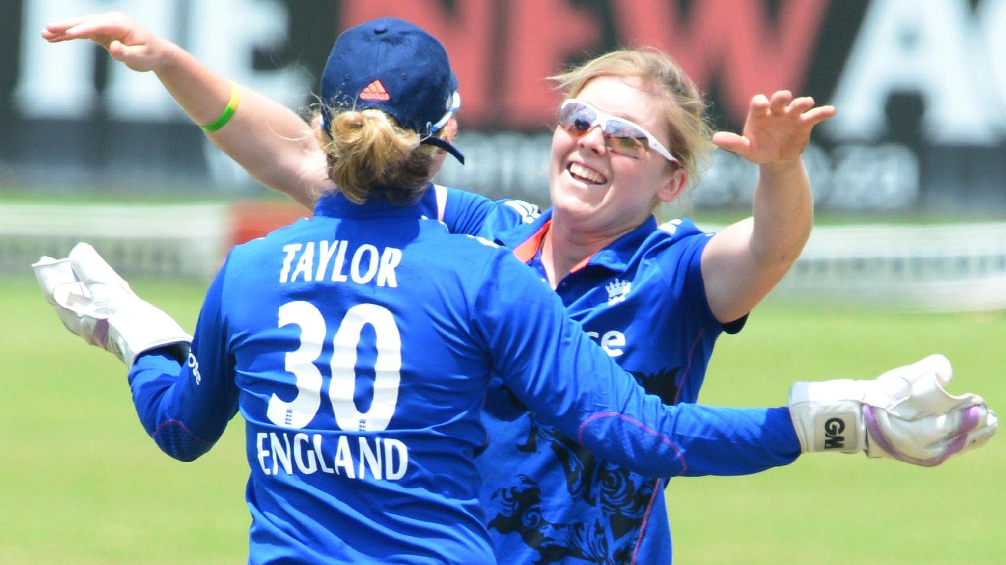 Heather Knight celebrates a wicket with Sarah Taylor