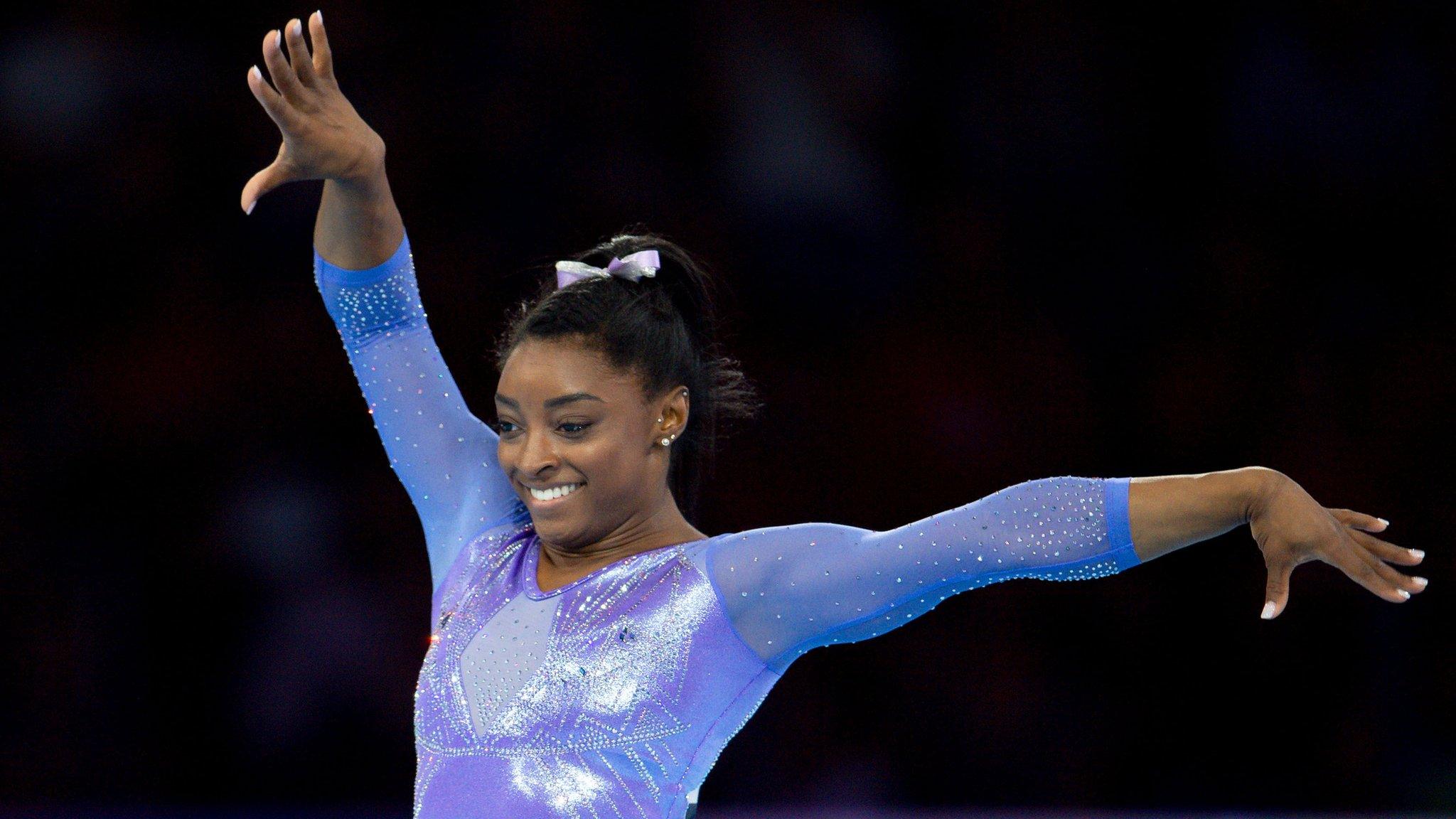 simone-biles.