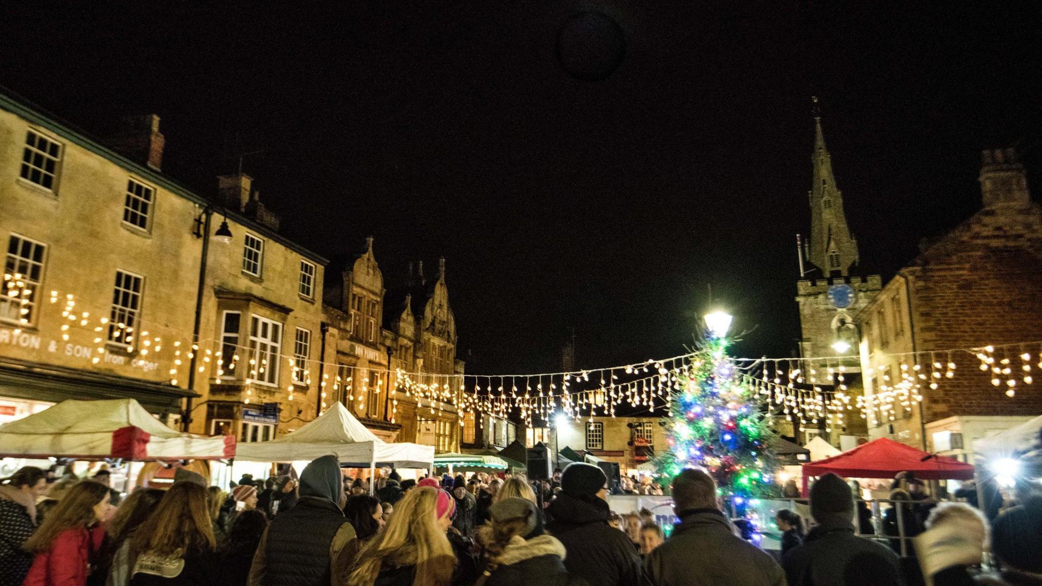 Christmas lights festoon the centre of Uppingham at night