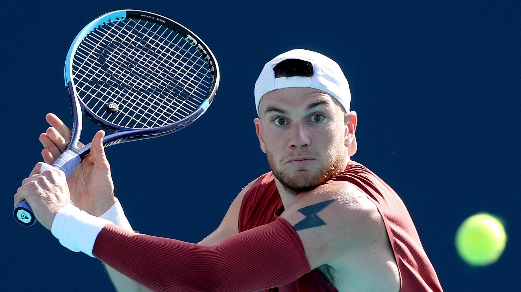 Jack Draper playing a backhand