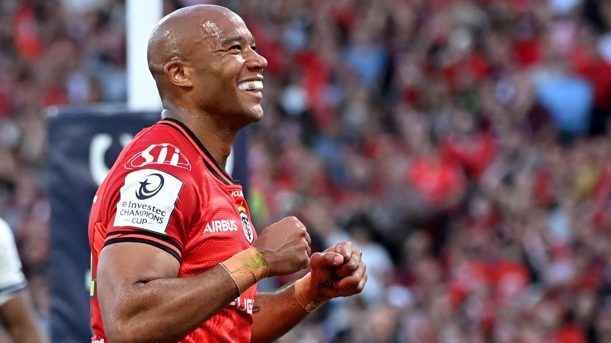 Teddy Thomas celebrates