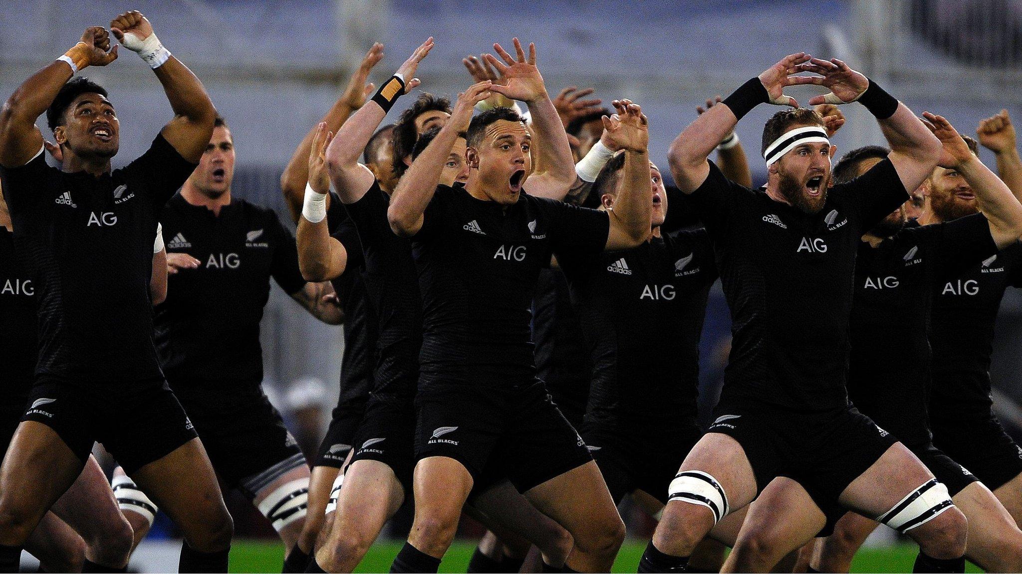 New Zealand's All Blacks rugby players perform the haka before starting the Rugby Championship match against Argentina's Los Pumas at Jose Amalfitani stadium in Buenos Aires, Argentina on 1 October 2016.