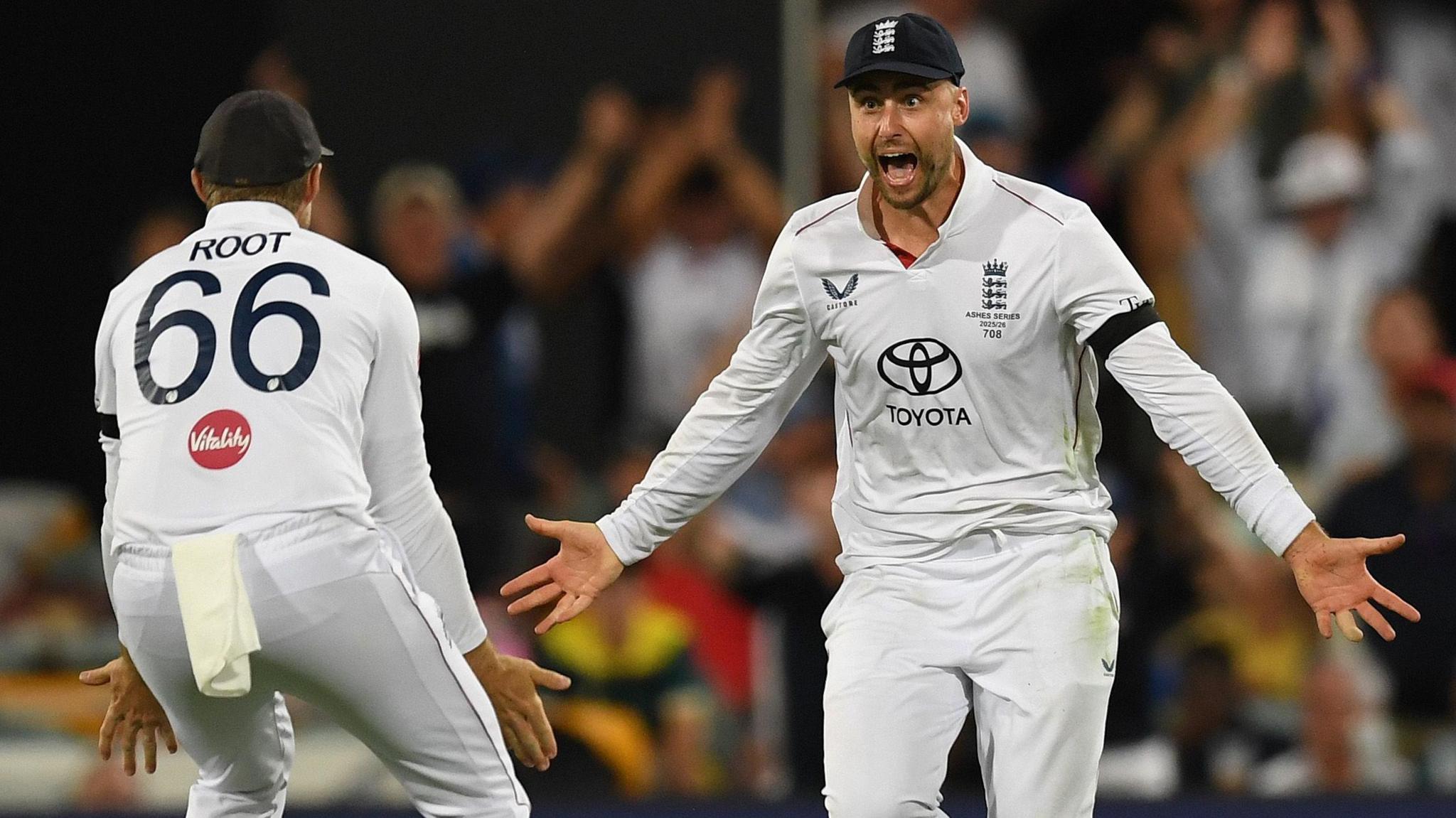 Will Jacks celebrates his catch with Joe Root