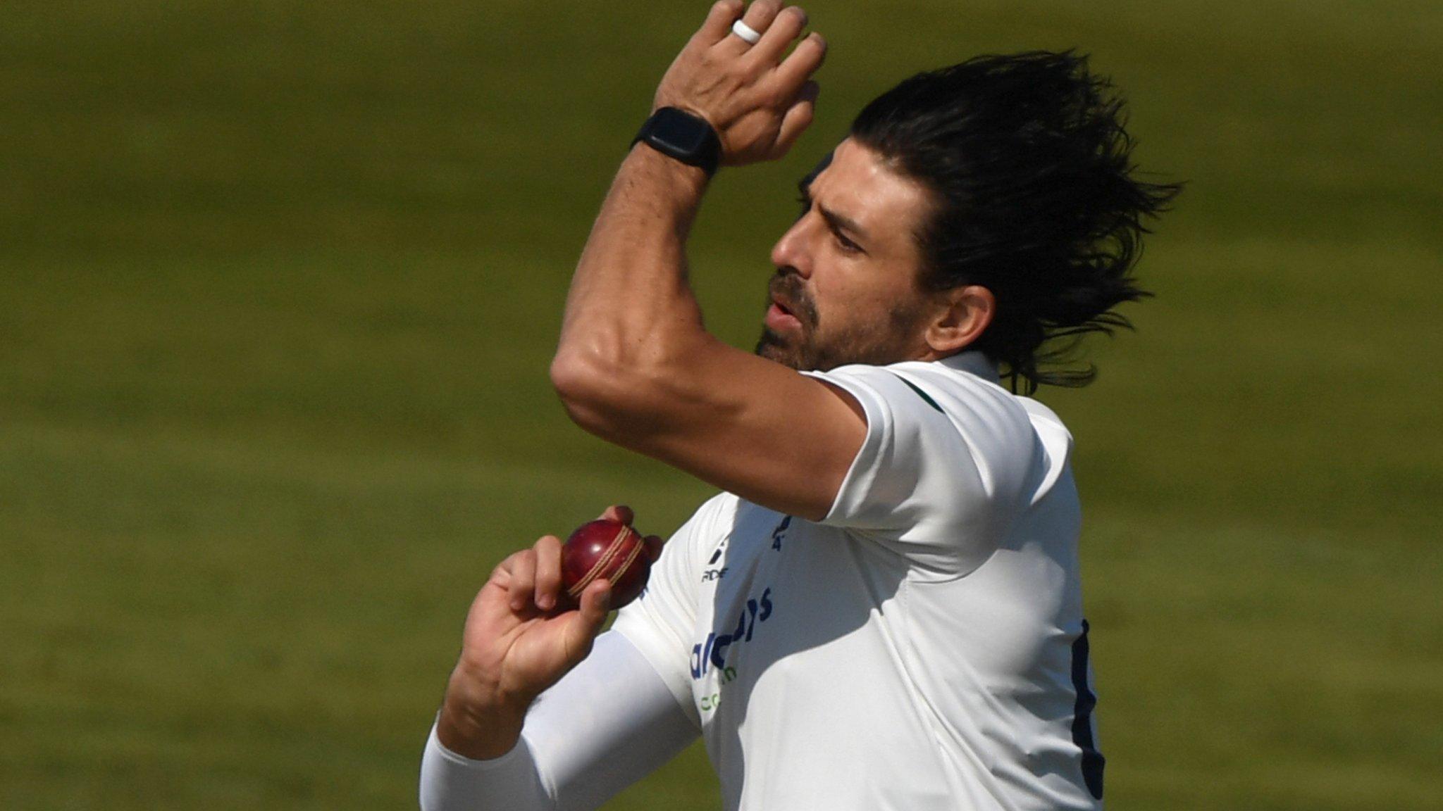 David Wiese bowls for Sussex