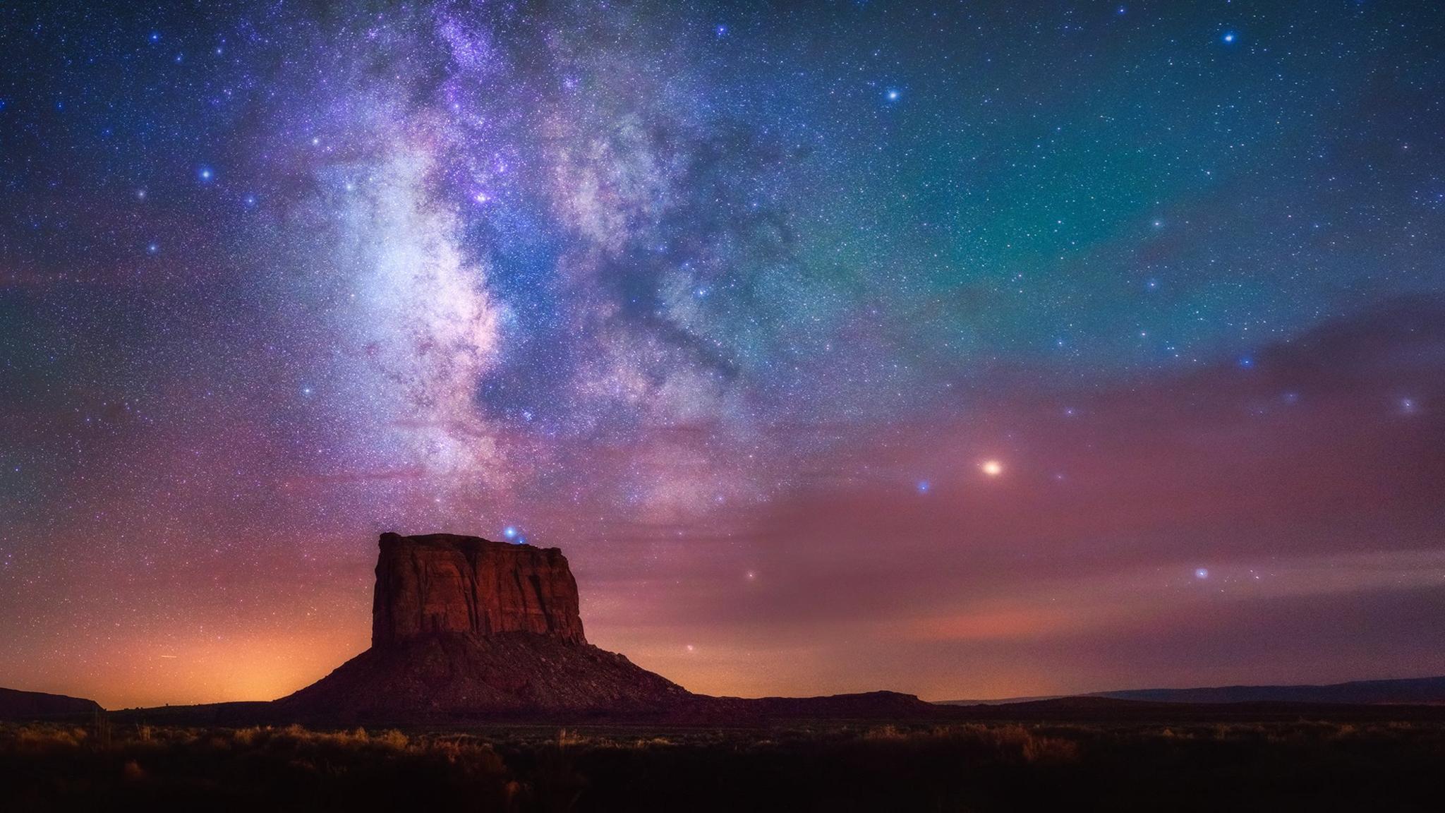 Monument Stars by Albert Dros