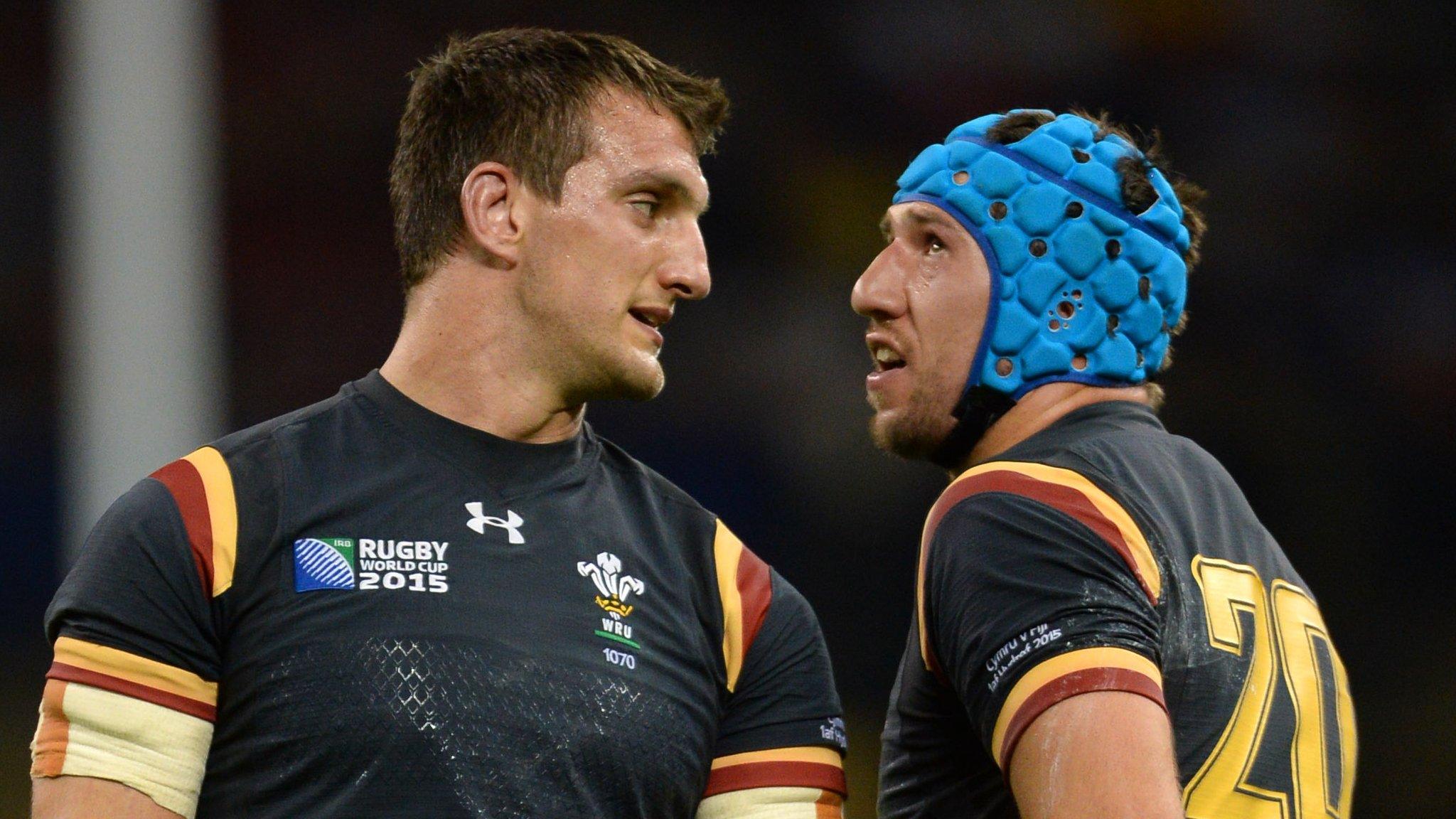 Sam Warburton and Justin Tipuric talk tactics against Fiji at the 2015 World Cup