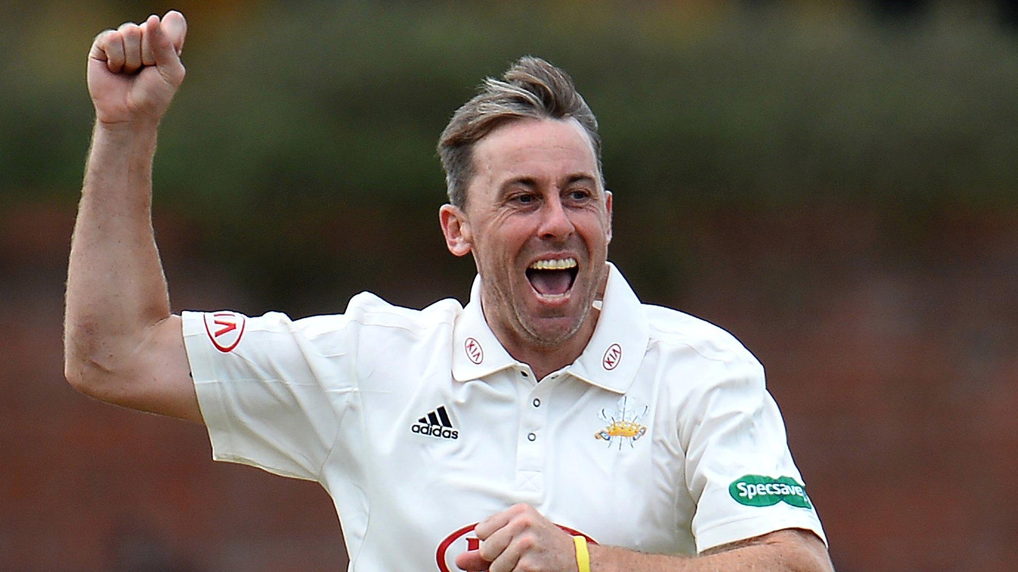 Rikki Clarke has rejoined his first county Surrey, from Warwickshire