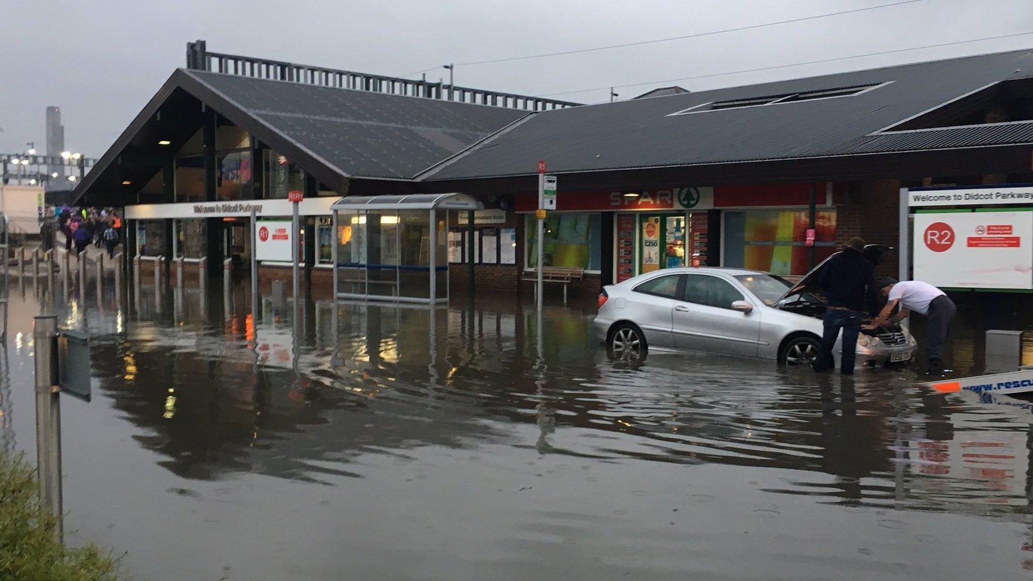 Flooded Didcot parkway