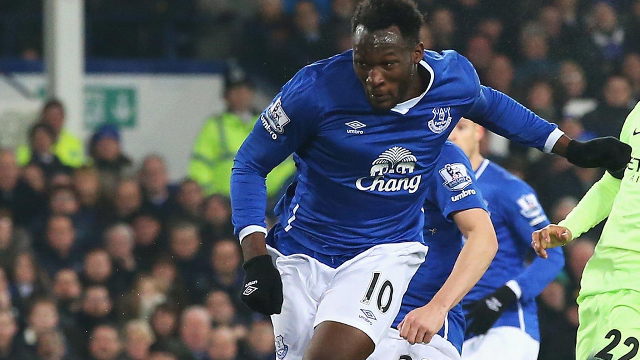 Romelu Lukaku scores for Everton