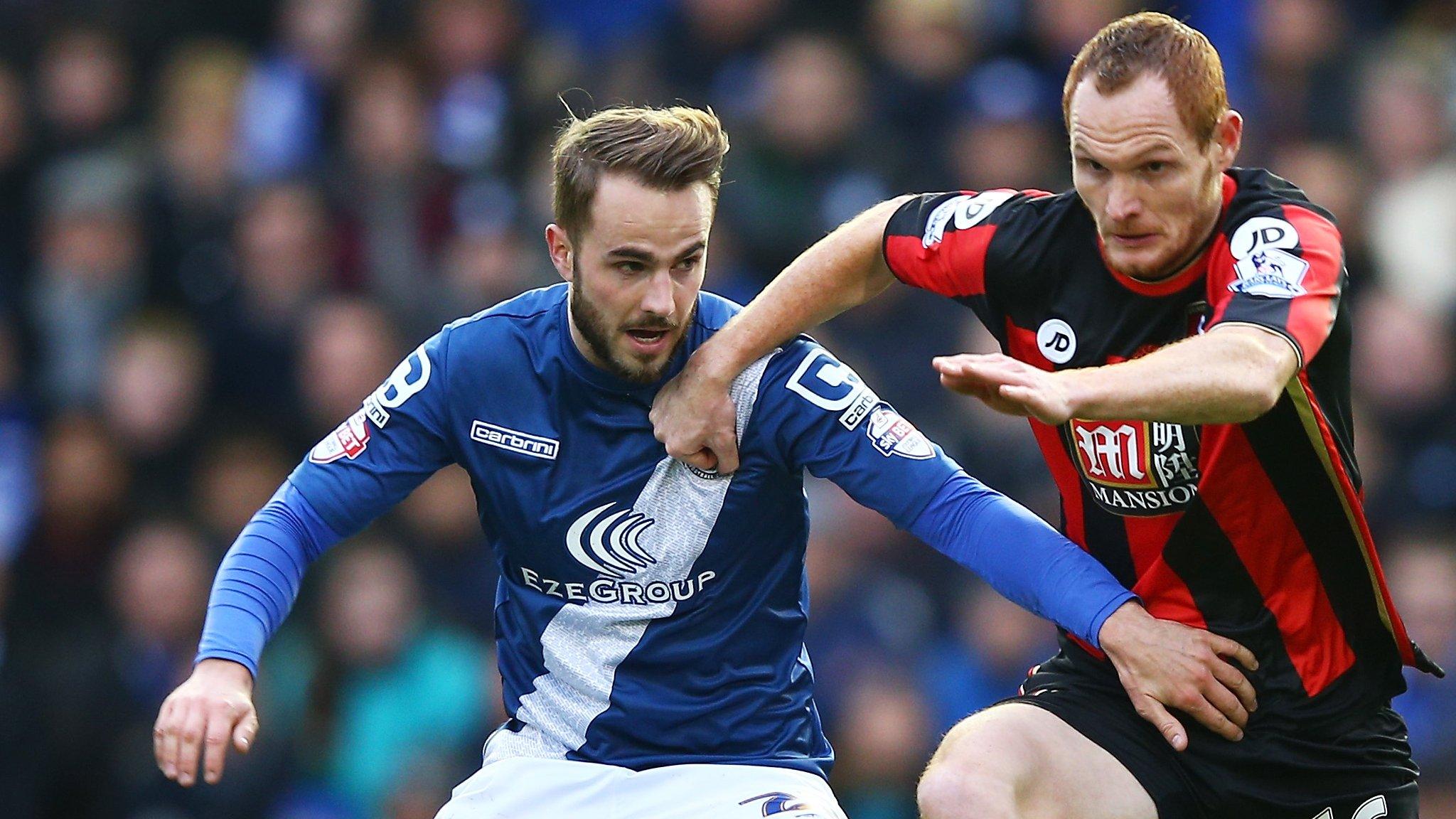 Andrew Shinnie playing against Bournemouth