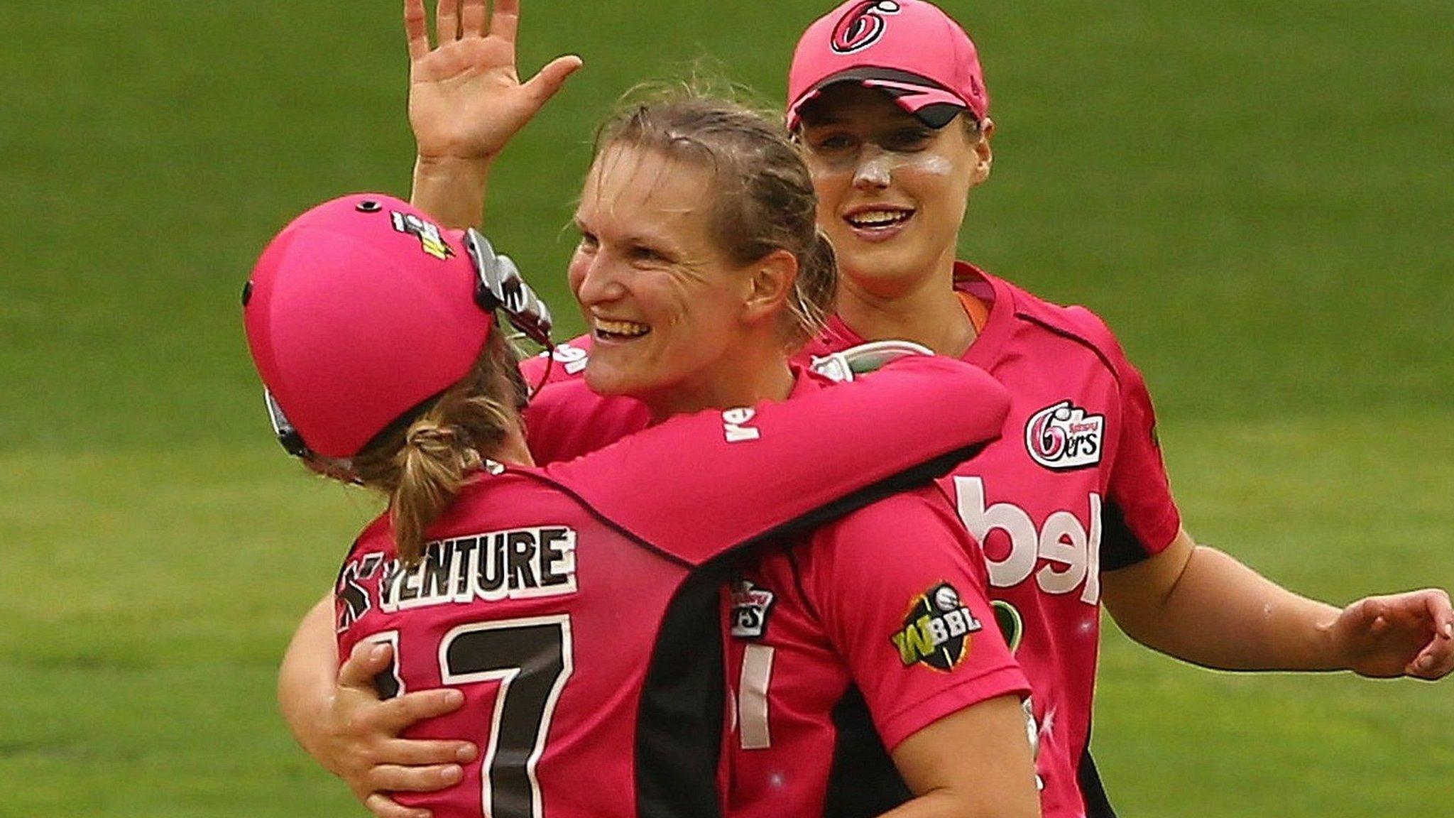 Sydney Sixers celebrate a wicket in the semi-final