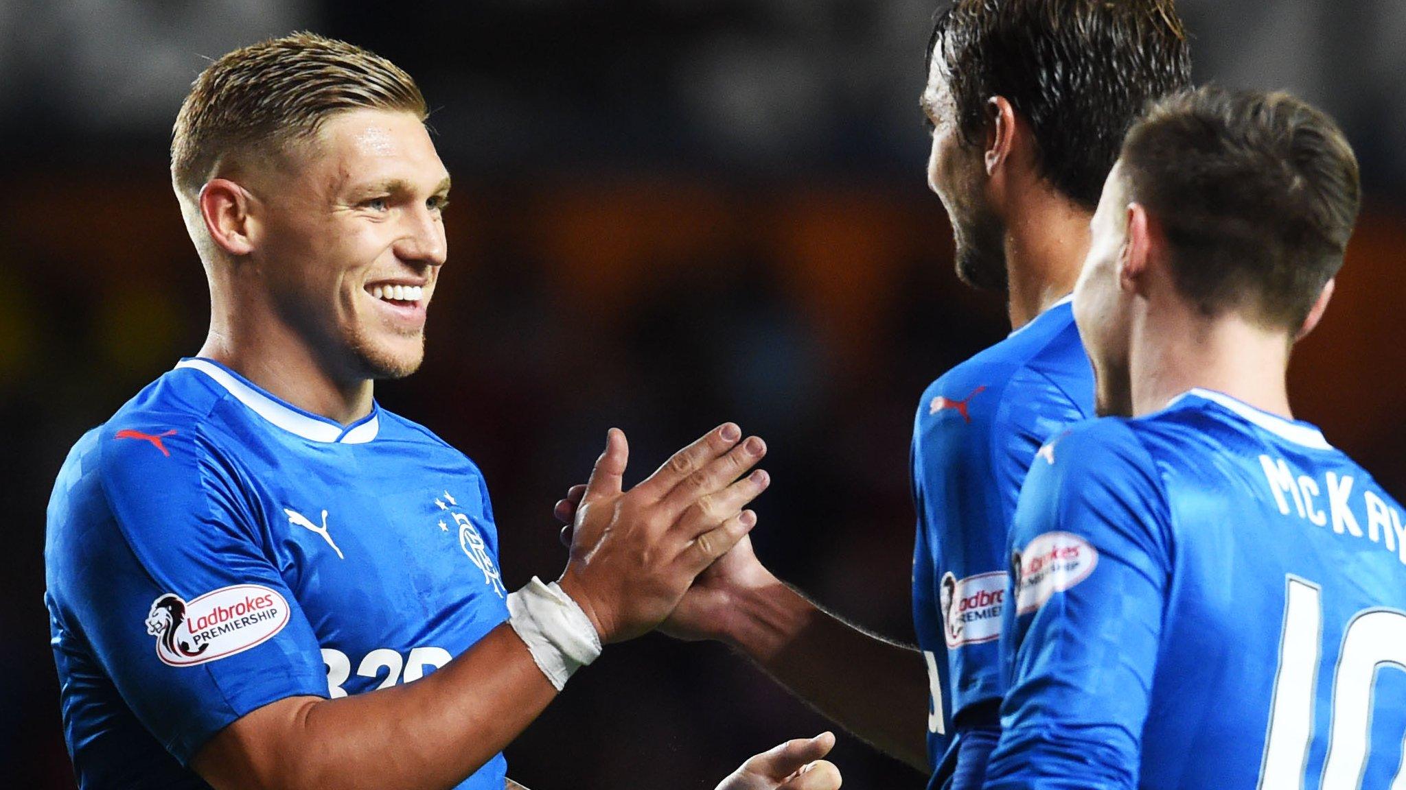 Martyn Waghorn (left) celebrates a goal