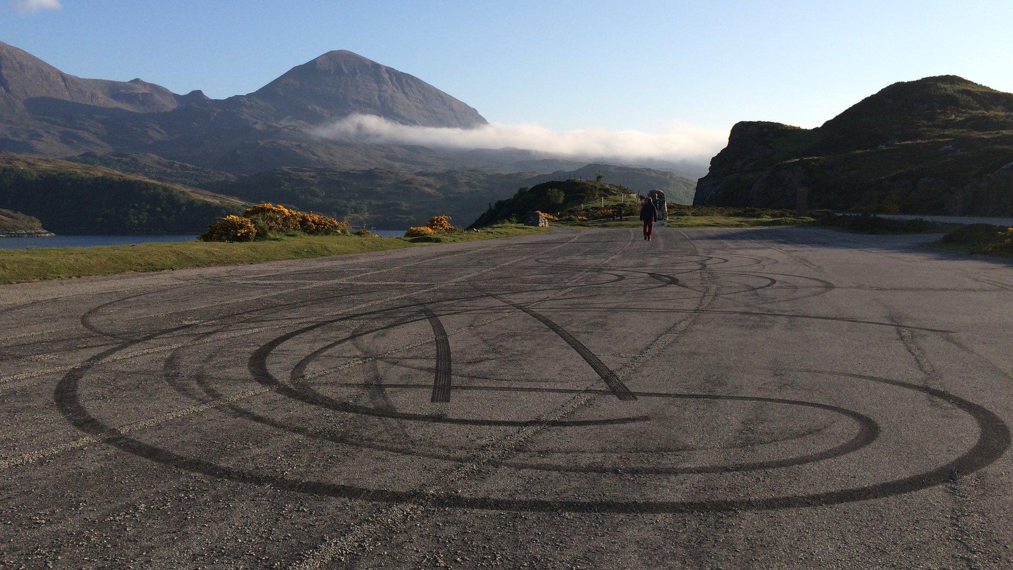 Tyre marks at Kylesku