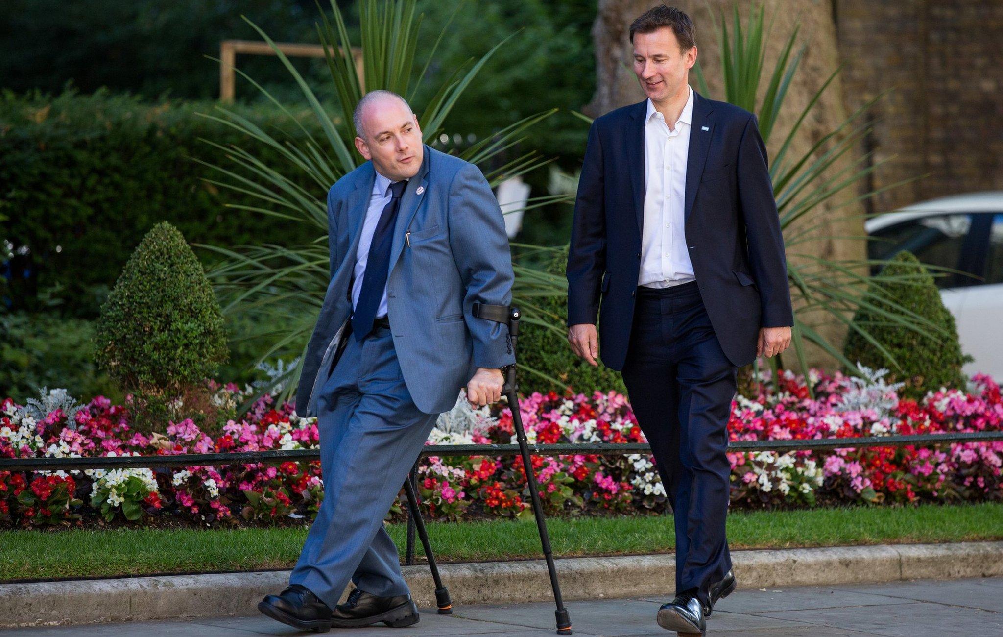 Robert Halfon with Jeremy Hunt © Getty Images