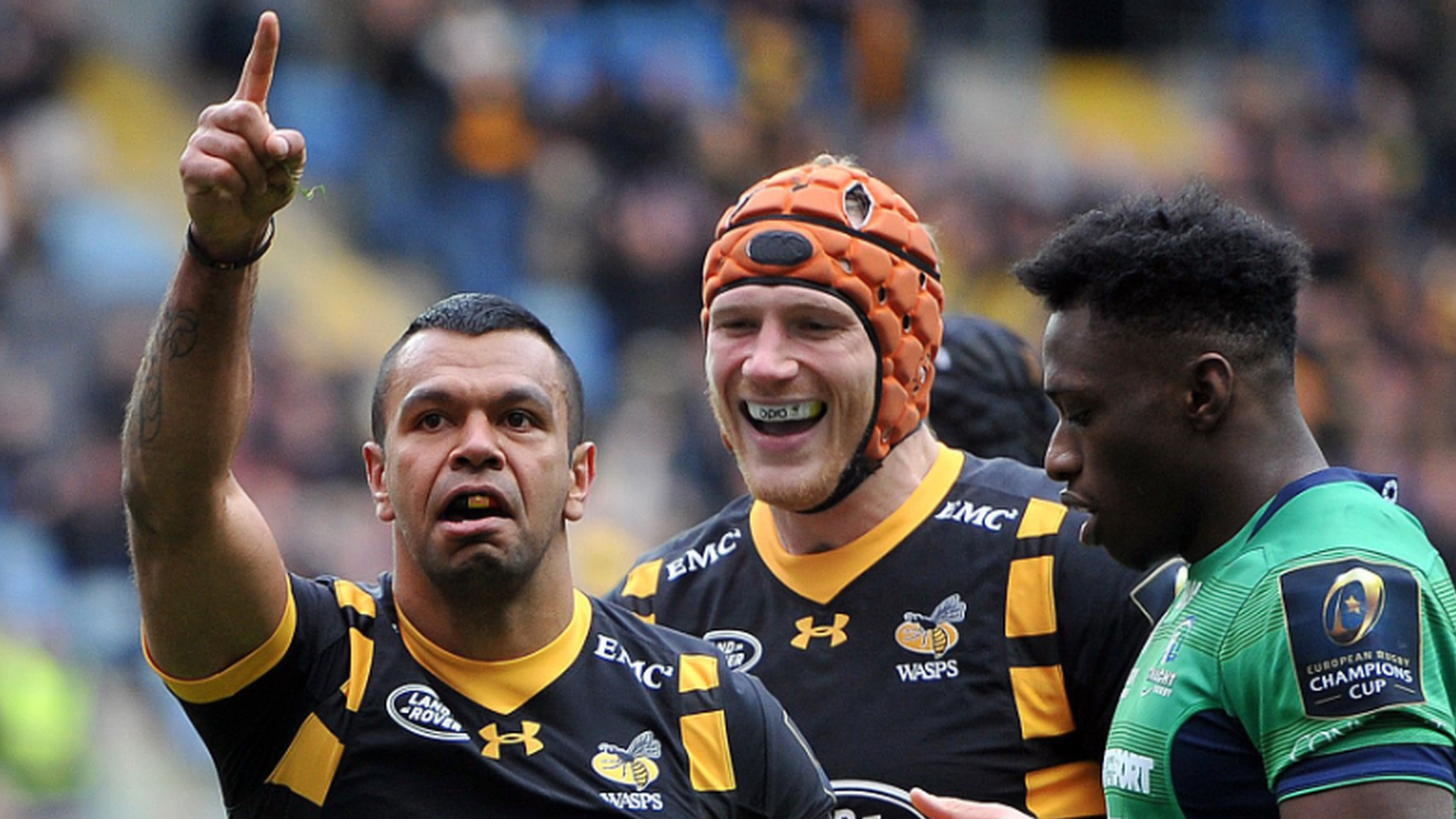 Kurtley Beale celebrates scoring a try on his Wasps debut