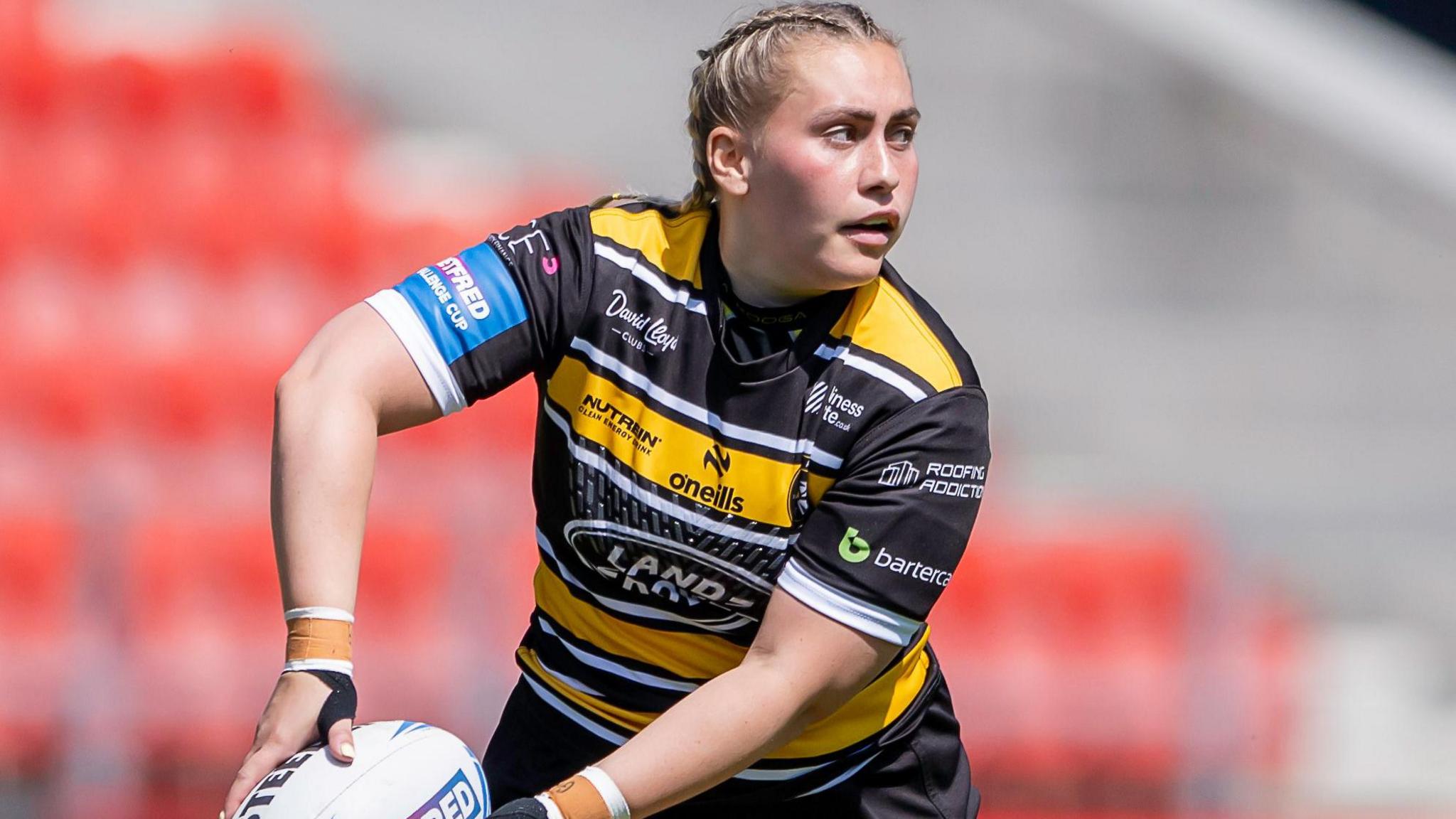 Sinead Peach in action for York Valkyrie
