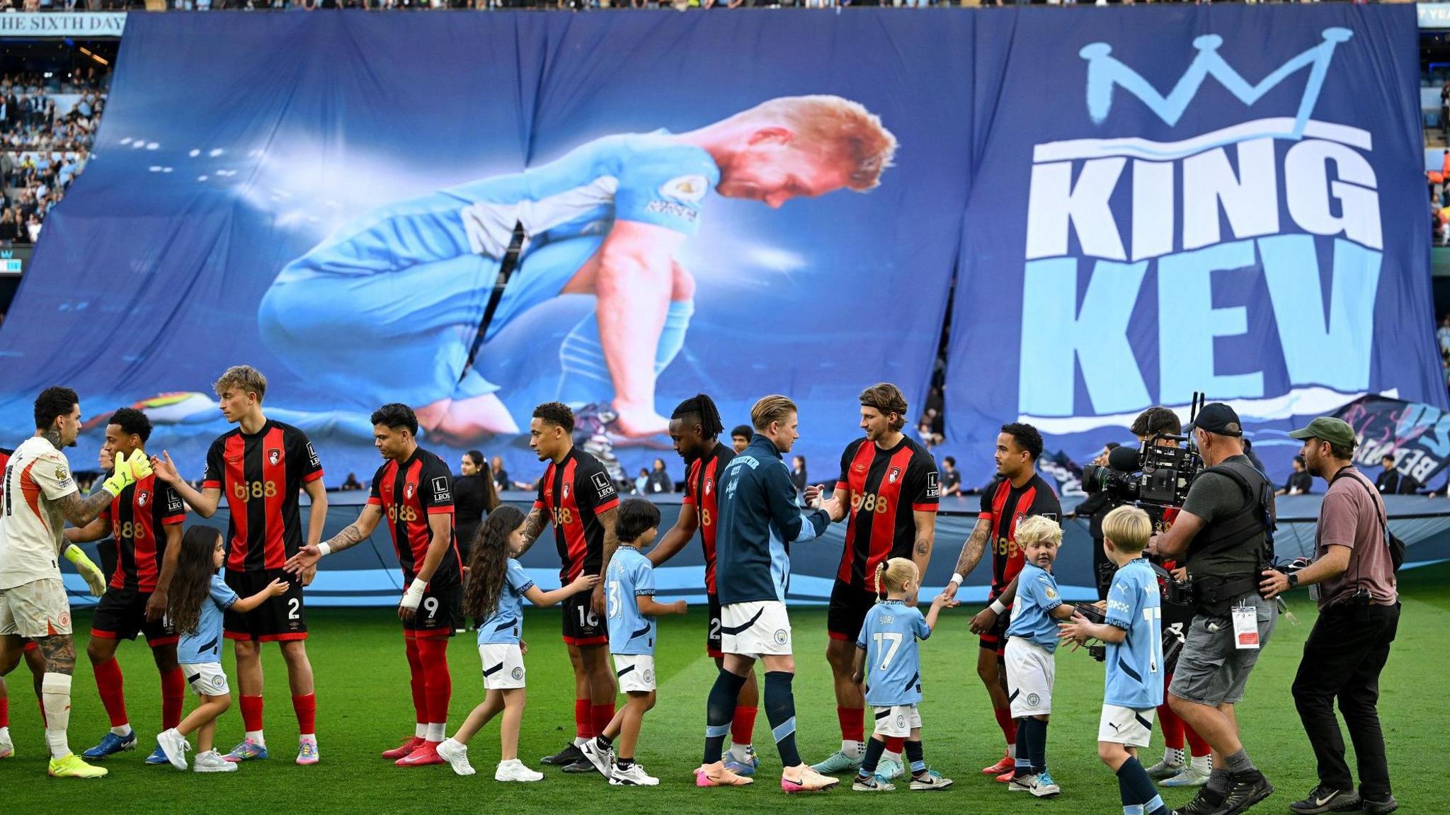 Kevin de Bruyne tifo at Man City