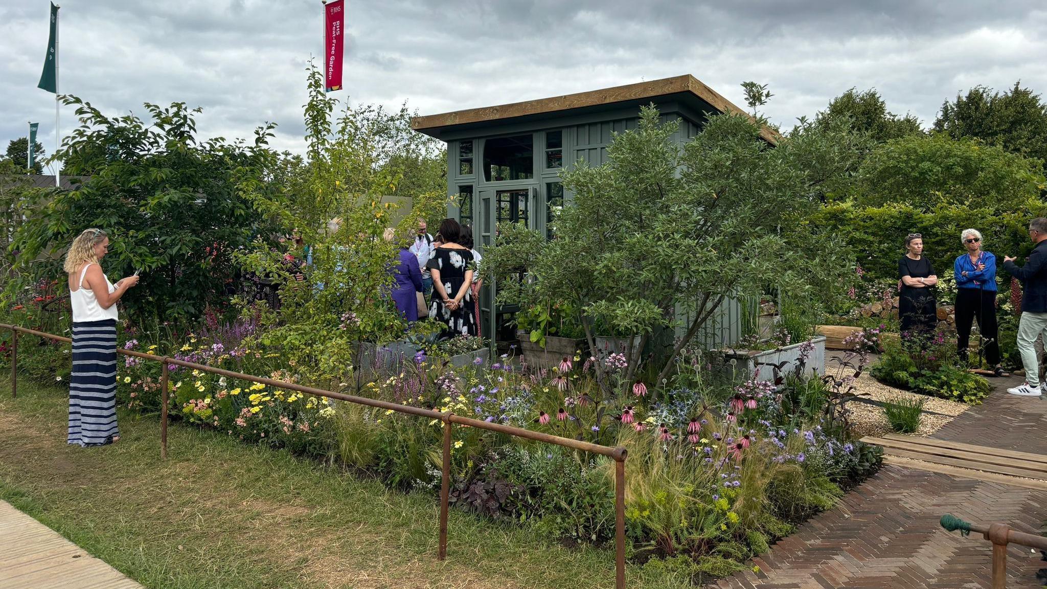 Peat free garden at Hampton Court