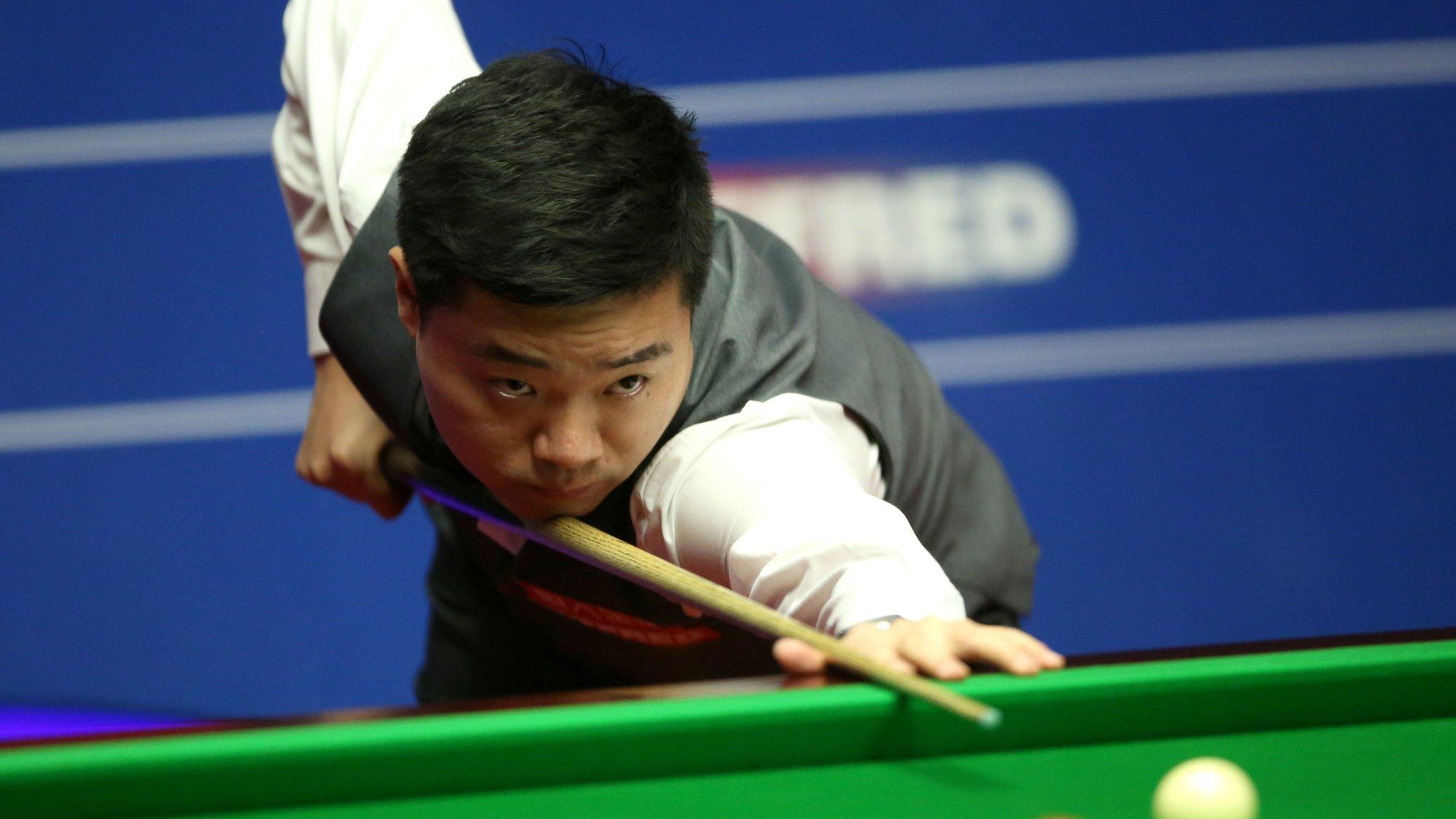 Ding Junhui in action at the Crucible