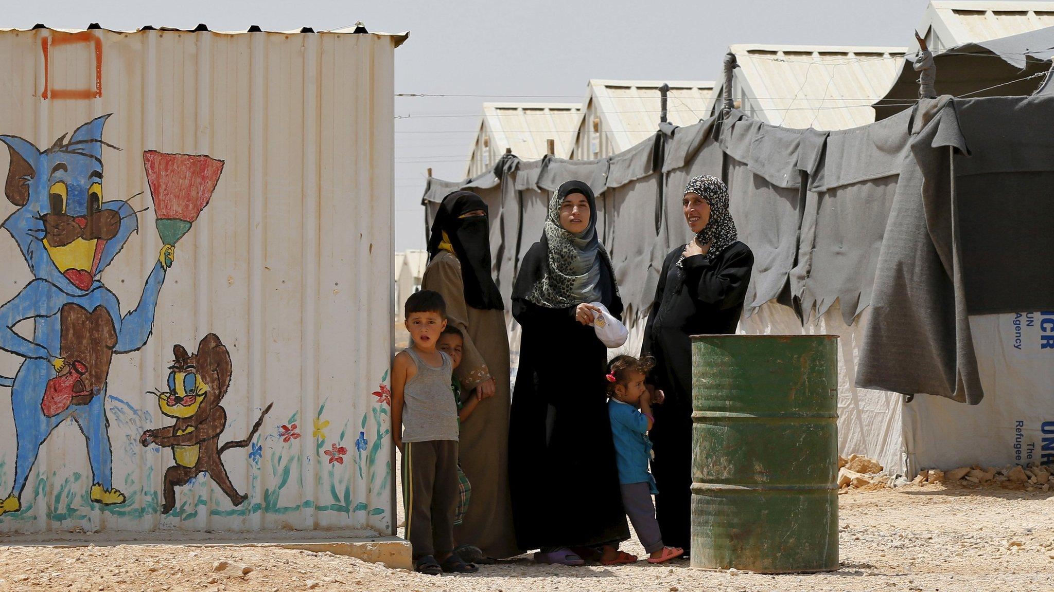 Women in a Syrian refugee camp