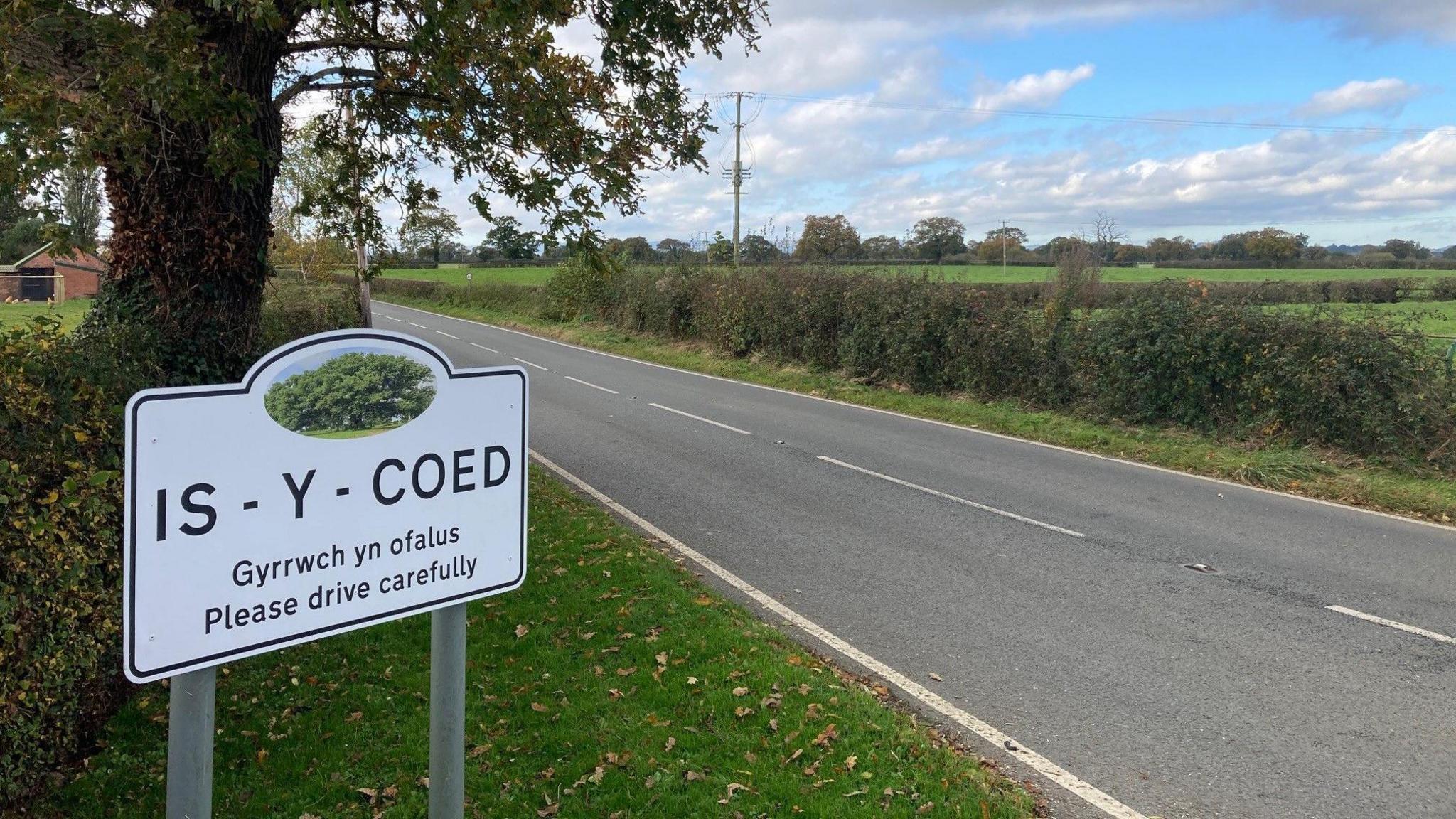 Is-y-coed